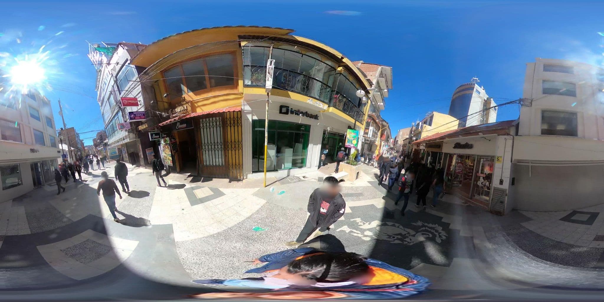 Street view near Lobo's Inn, Puno — © johnarupire (CC BY-SA · Mapillary)