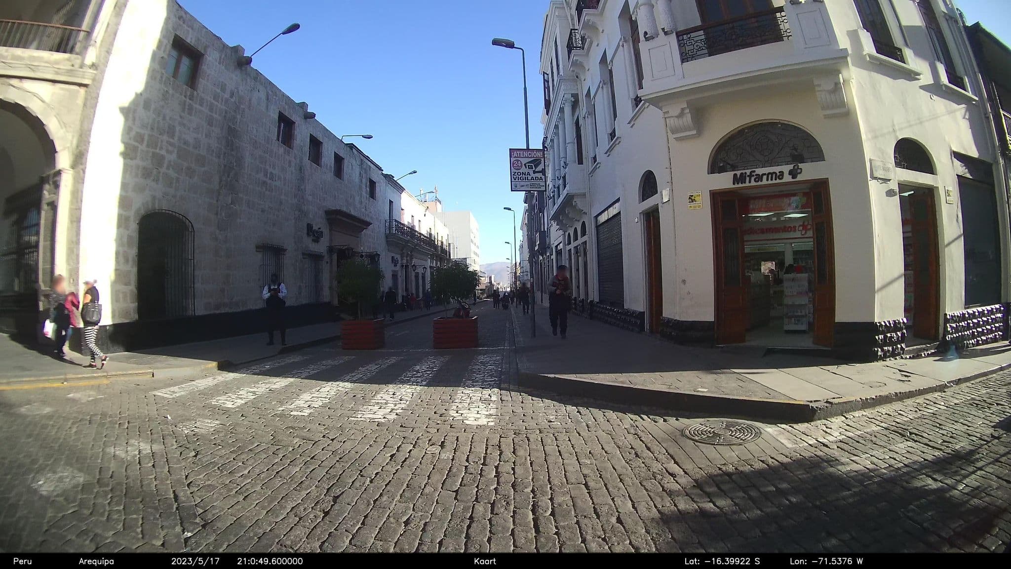 Street view near Katari Hotel at Plaza de Armas, Arequipa — © kaart_2 (CC BY-SA · Mapillary)