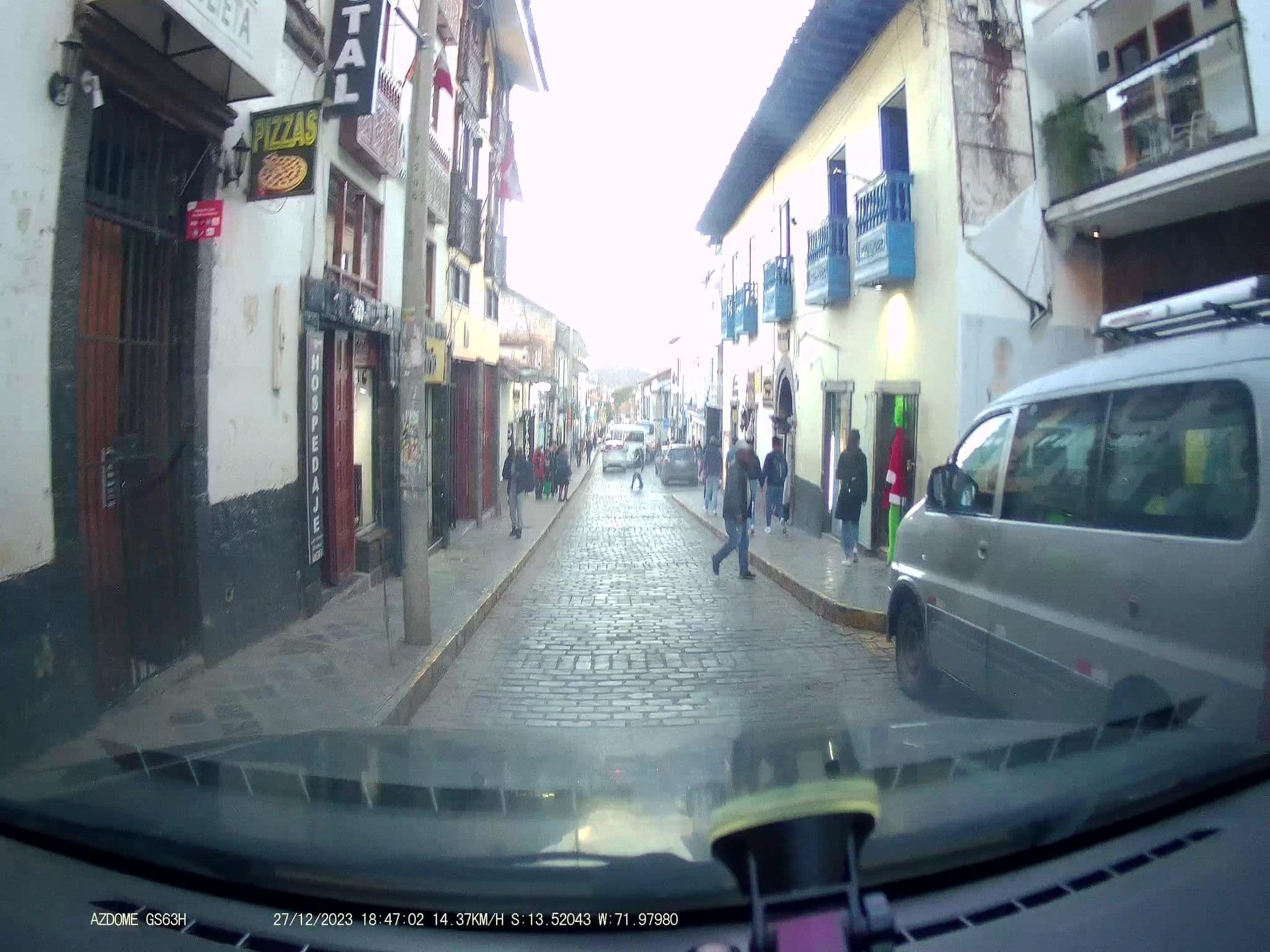 Street view near Hotel Qosqo Wasi, Santiago — © jaderbavaresco (CC BY-SA · Mapillary)