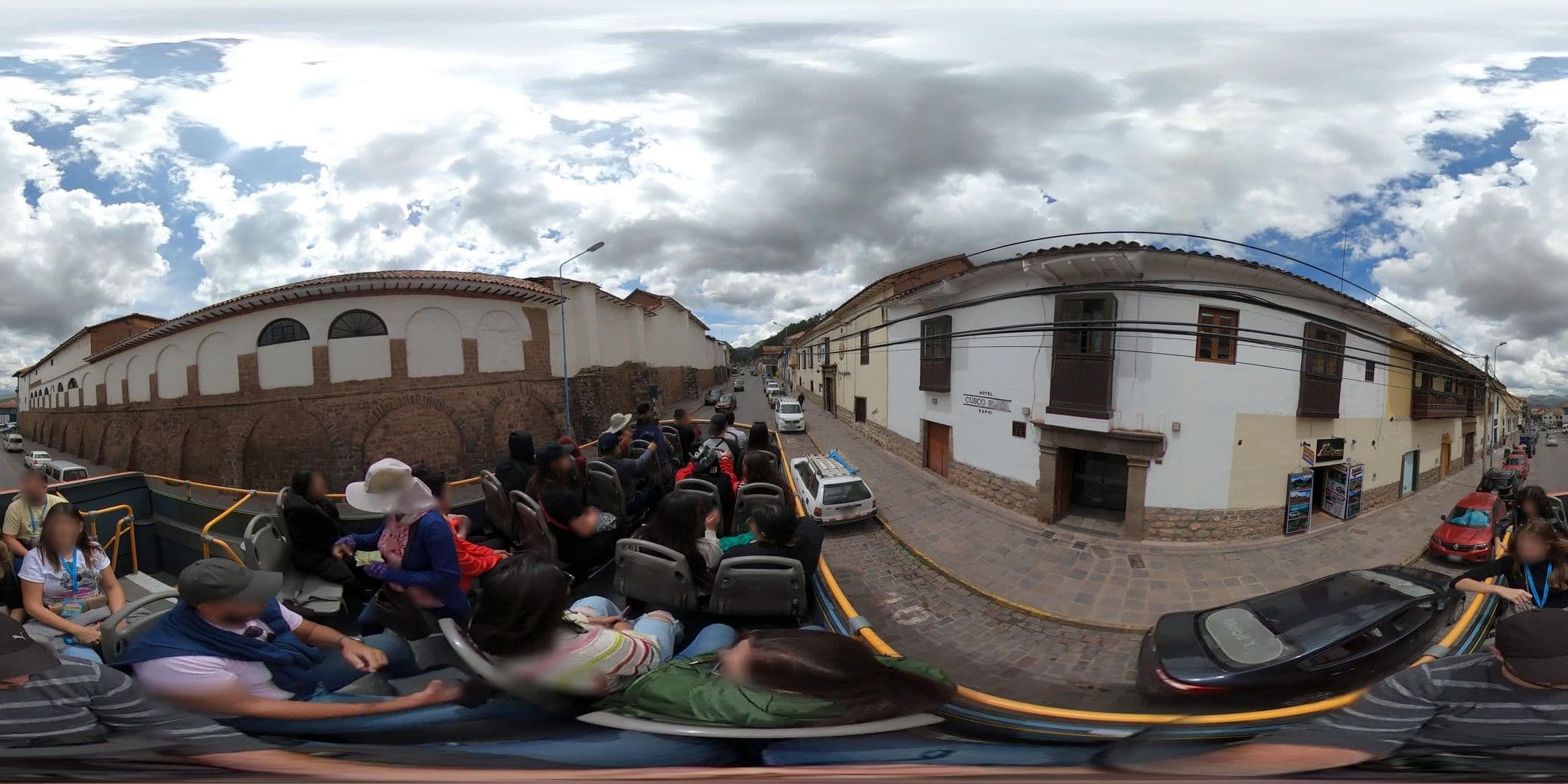 Street view near Hitchhikers Hostel Cusco, Santiago — © jaderbavaresco (CC BY-SA · Mapillary)