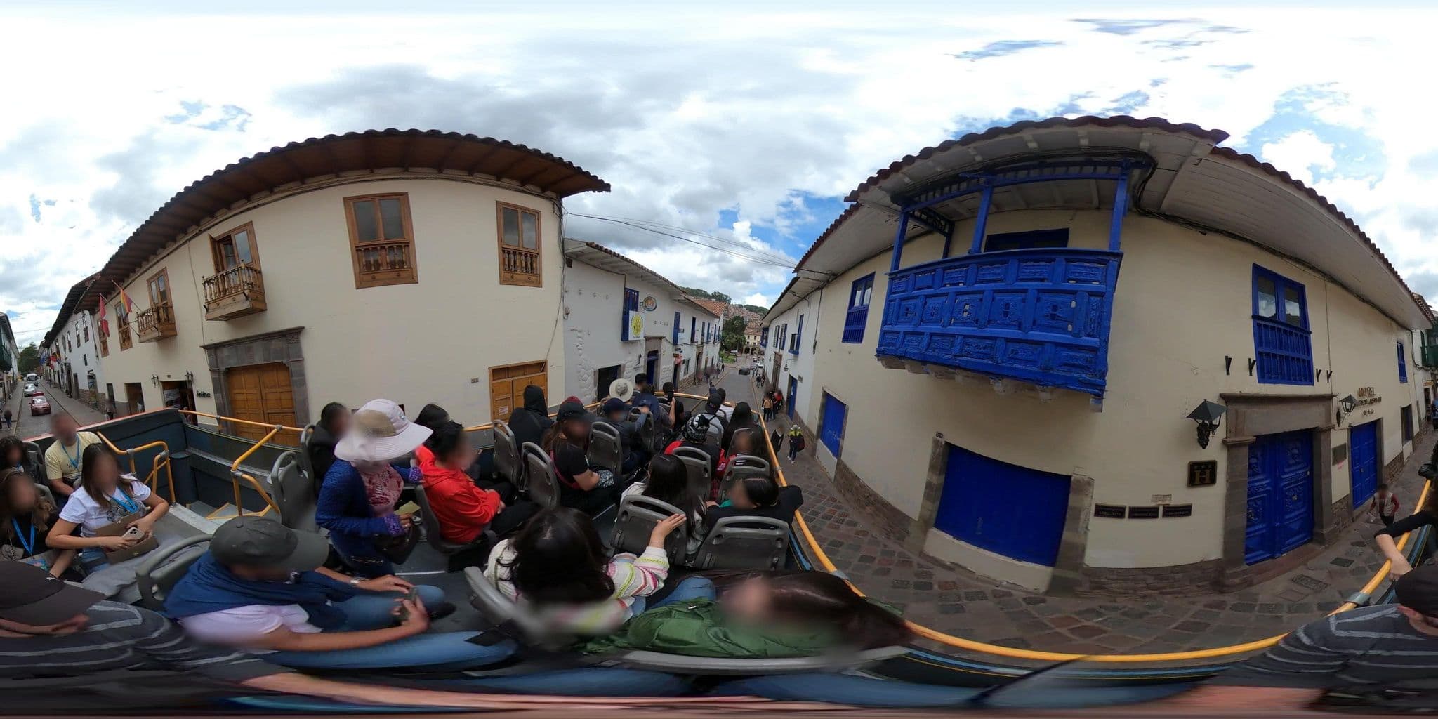 Street view near Selina Plaza de Armas, Santiago — © jaderbavaresco (CC BY-SA · Mapillary)