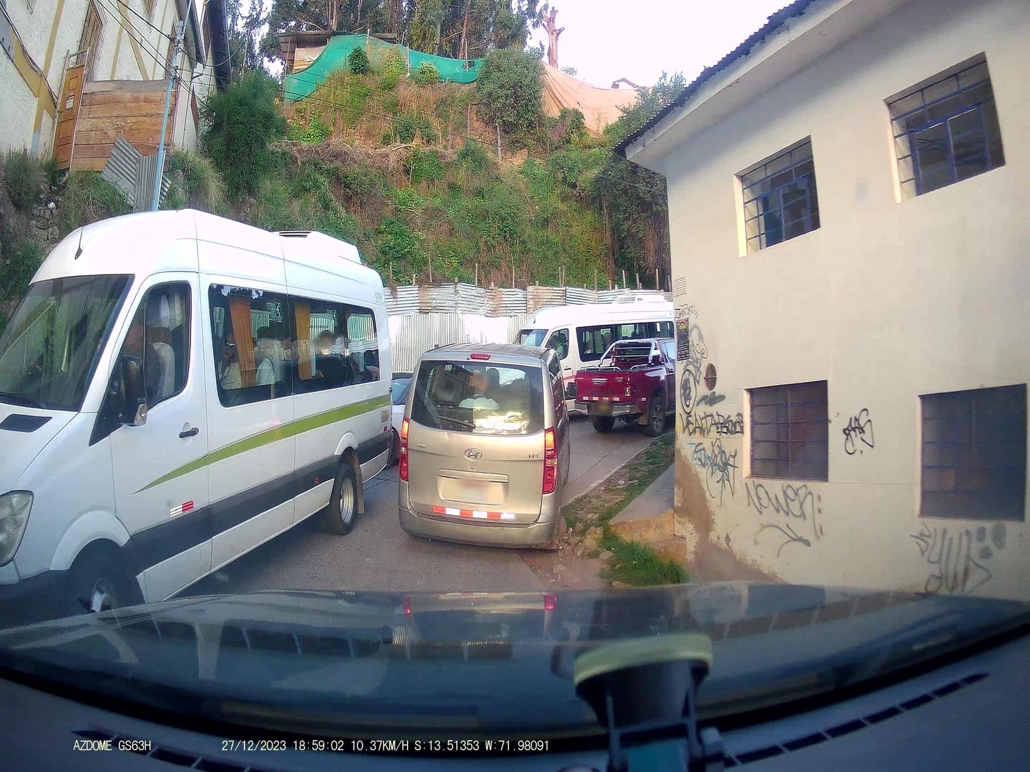Street view near Walkon Inn, Santiago — © jaderbavaresco (CC BY-SA · Mapillary)