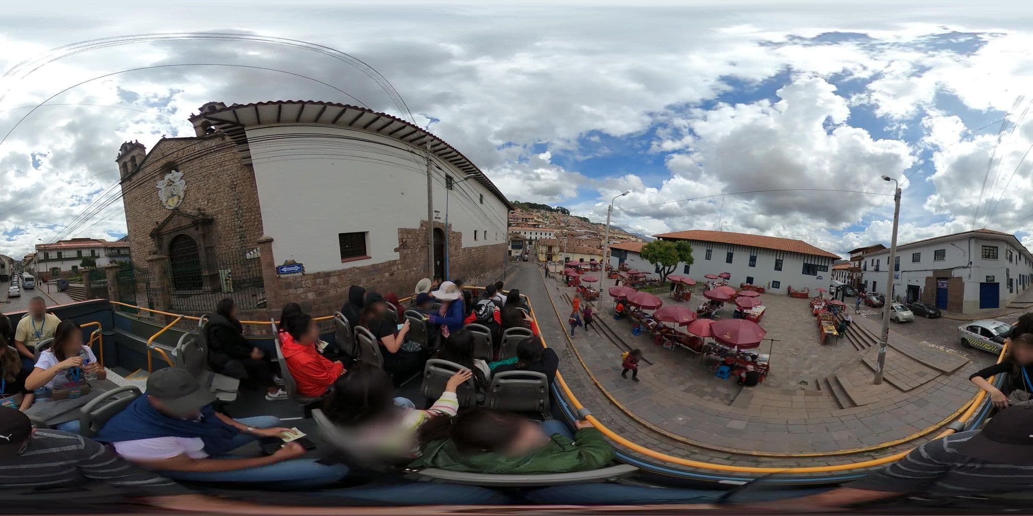 Street view near Hotel Mirador Qhapaq Wasi, Santiago — © jaderbavaresco (CC BY-SA · Mapillary)