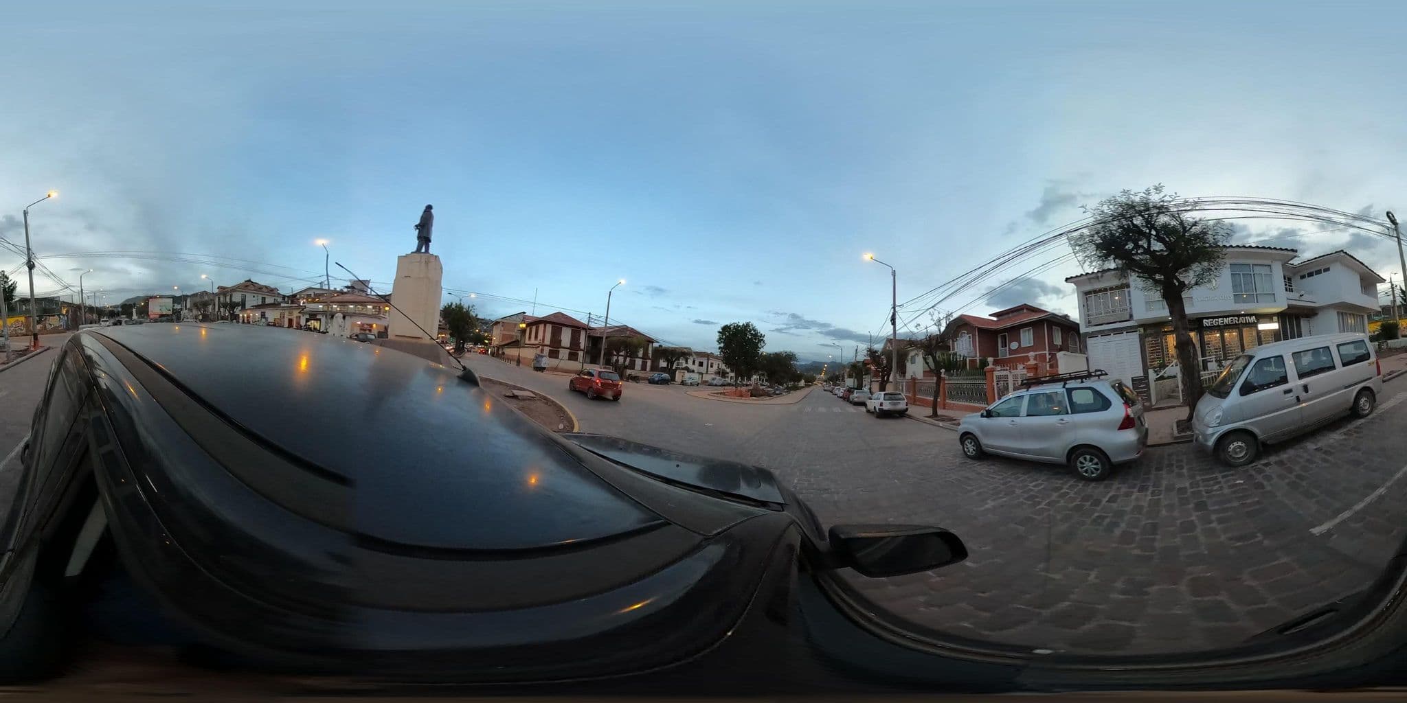 Street view near Hostal Residencial Leonard'S Lodgings, Wanchaq — © jaderbavaresco (CC BY-SA · Mapillary)