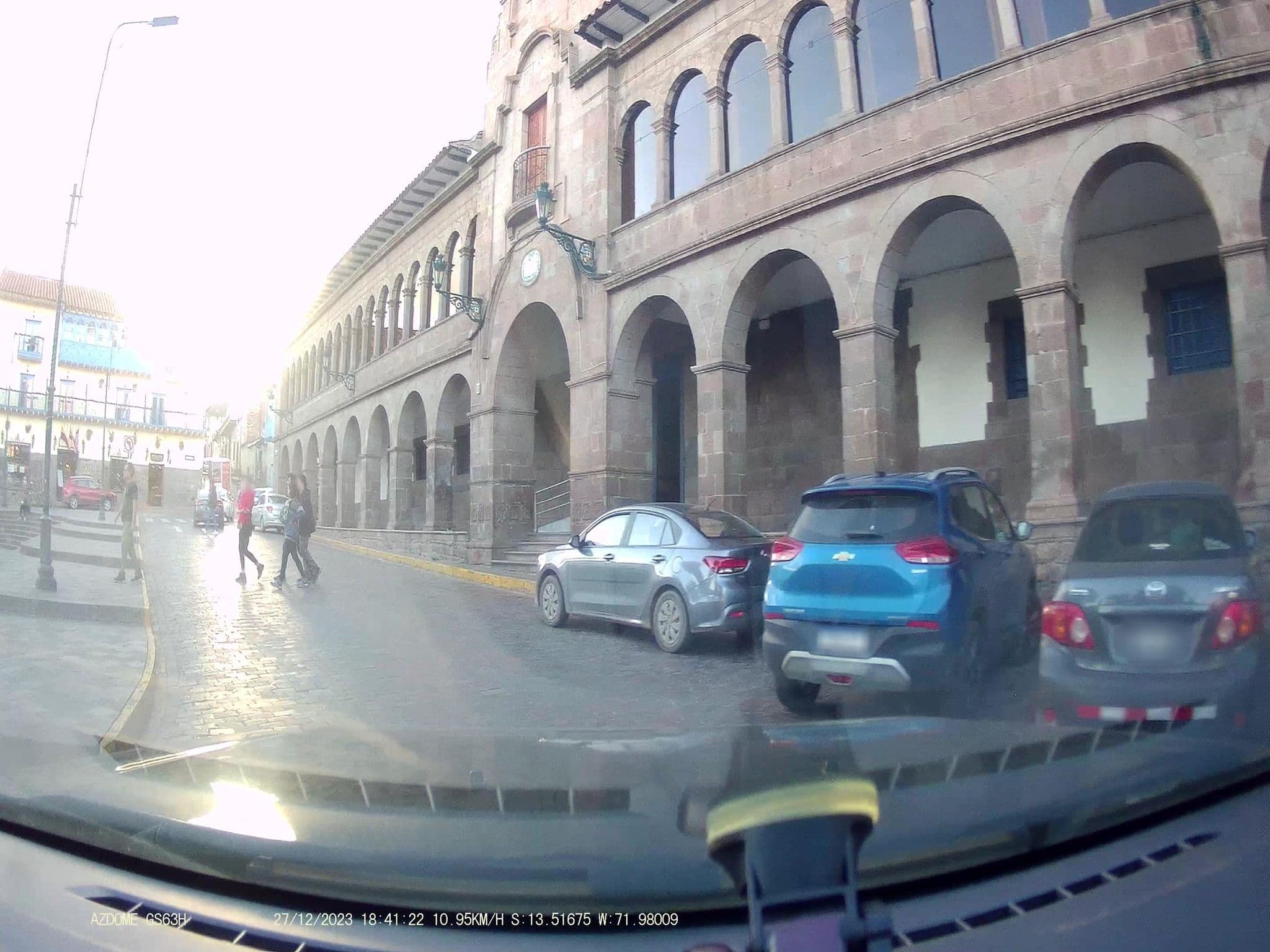 Street view near Antarki Hostel, Santiago — © jaderbavaresco (CC BY-SA · Mapillary)