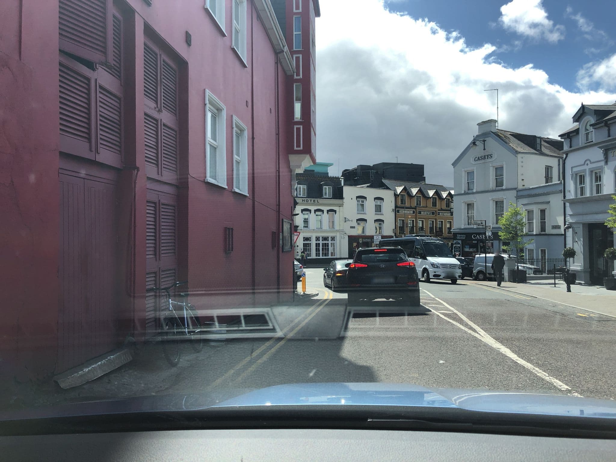 Street view near Dromoland Castle, Killarney — © stefan005 (CC BY-SA · Mapillary)