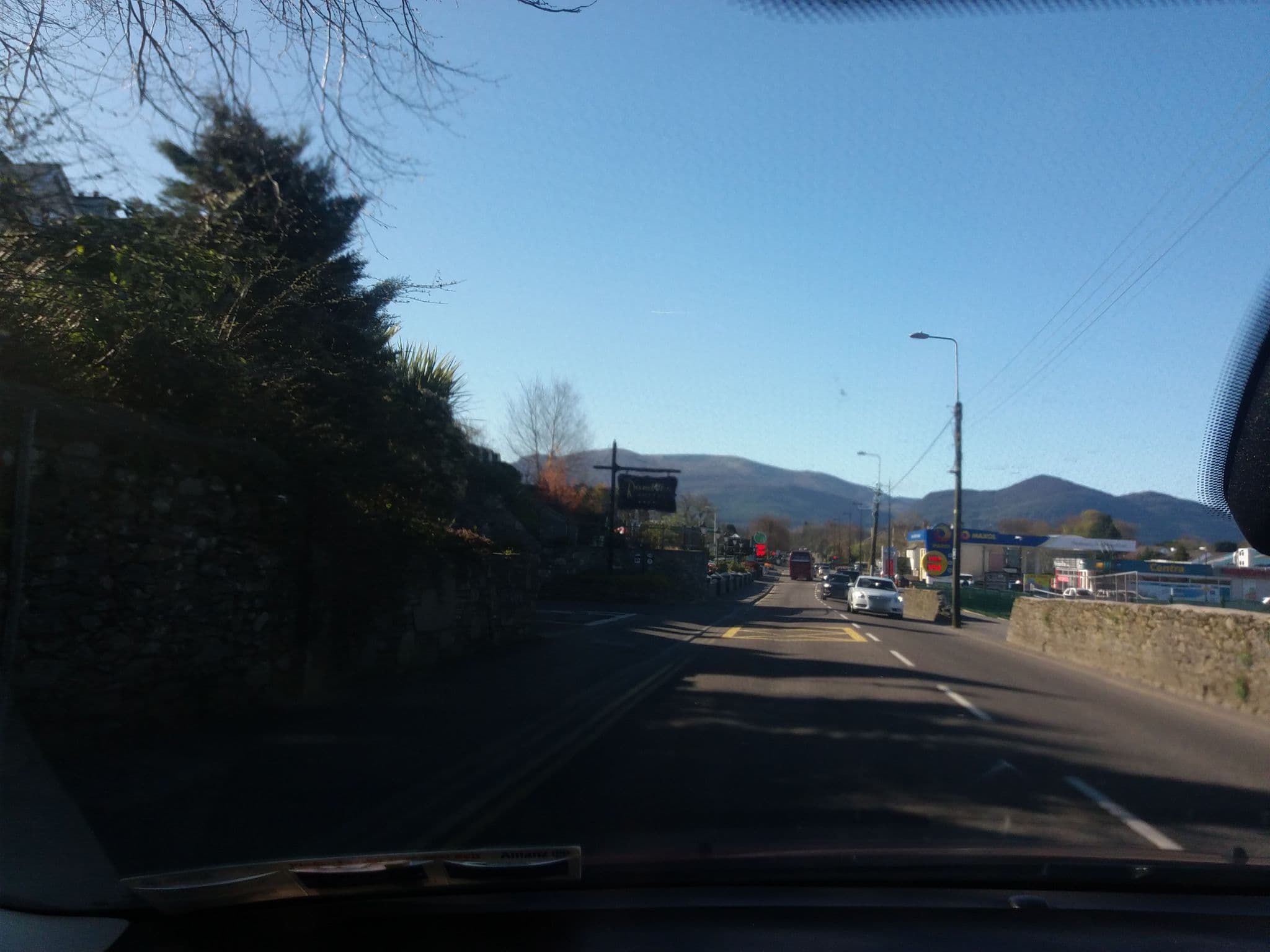 Street view near Randles Court Hotel, Killarney — © tshedy (CC BY-SA · Mapillary)