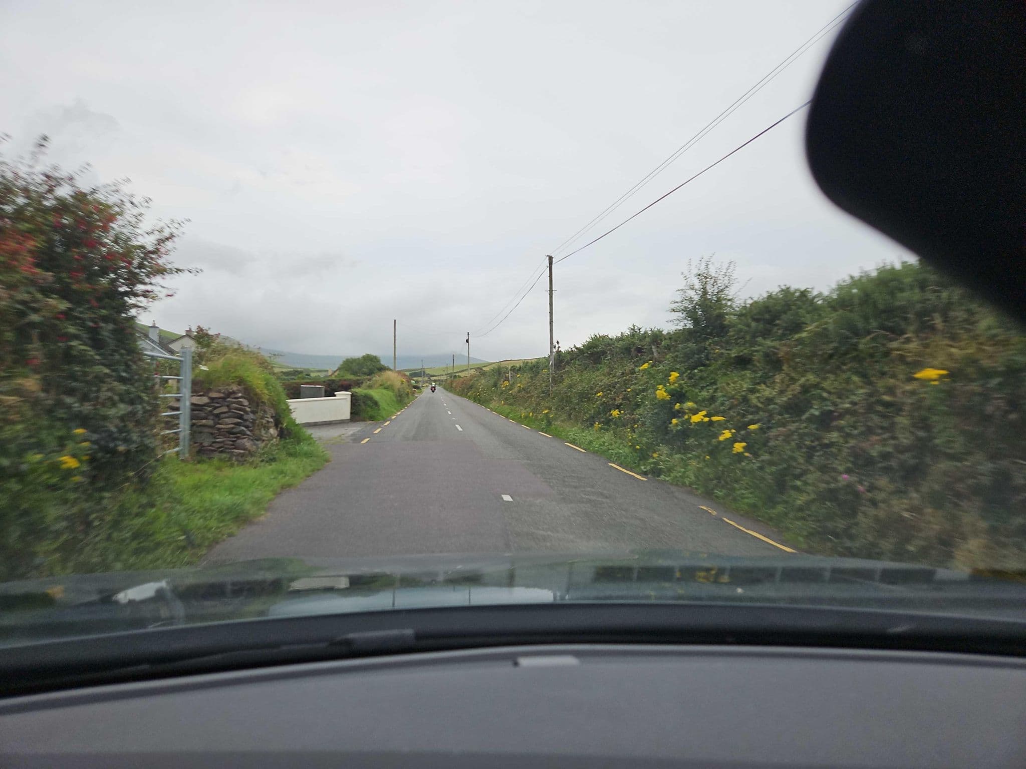 Street view near Duinin House, Dingle — © toho (CC BY-SA · Mapillary)