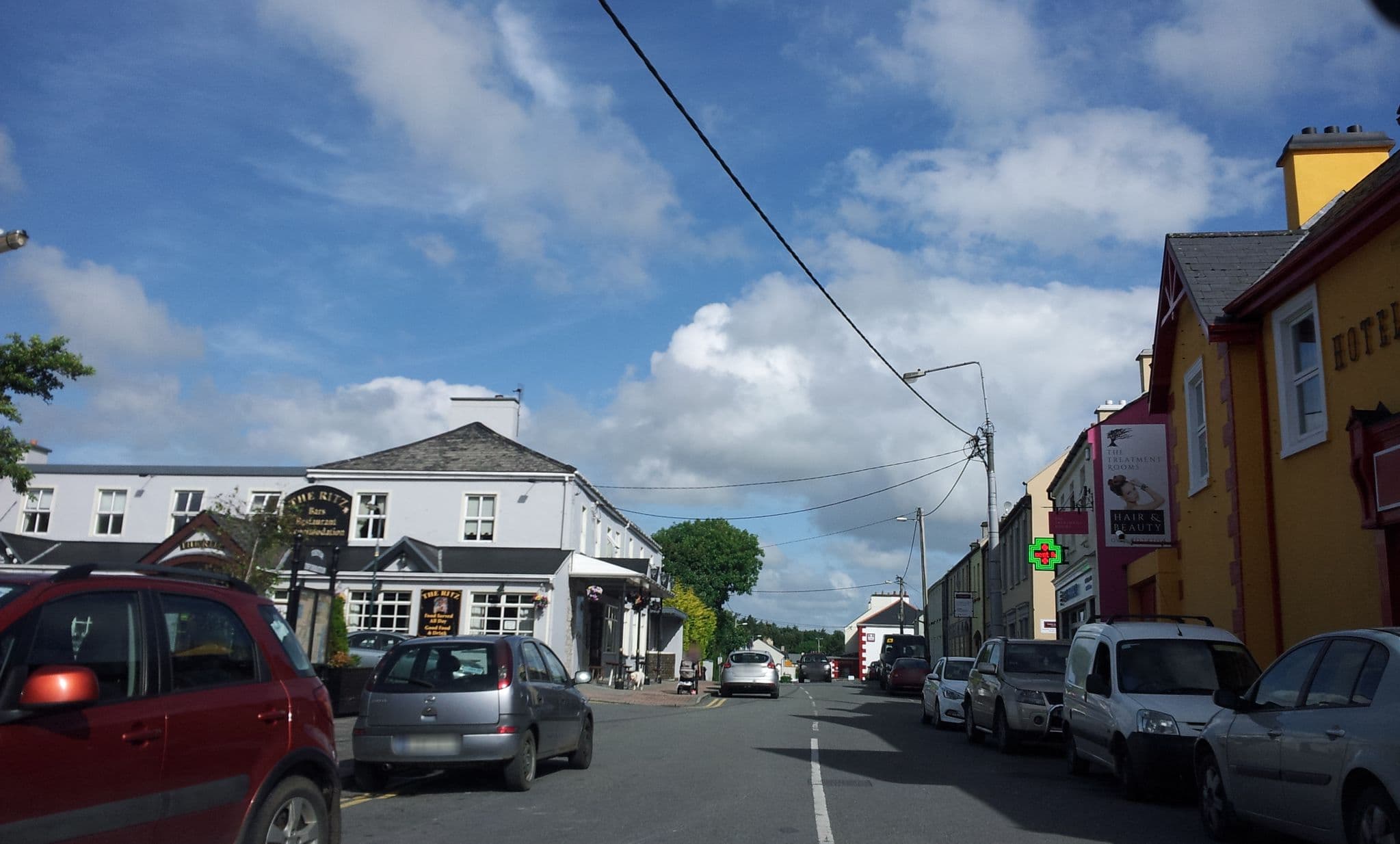 Street view near The Ritz, Ennistimon — © fdmap (CC BY-SA · Mapillary)