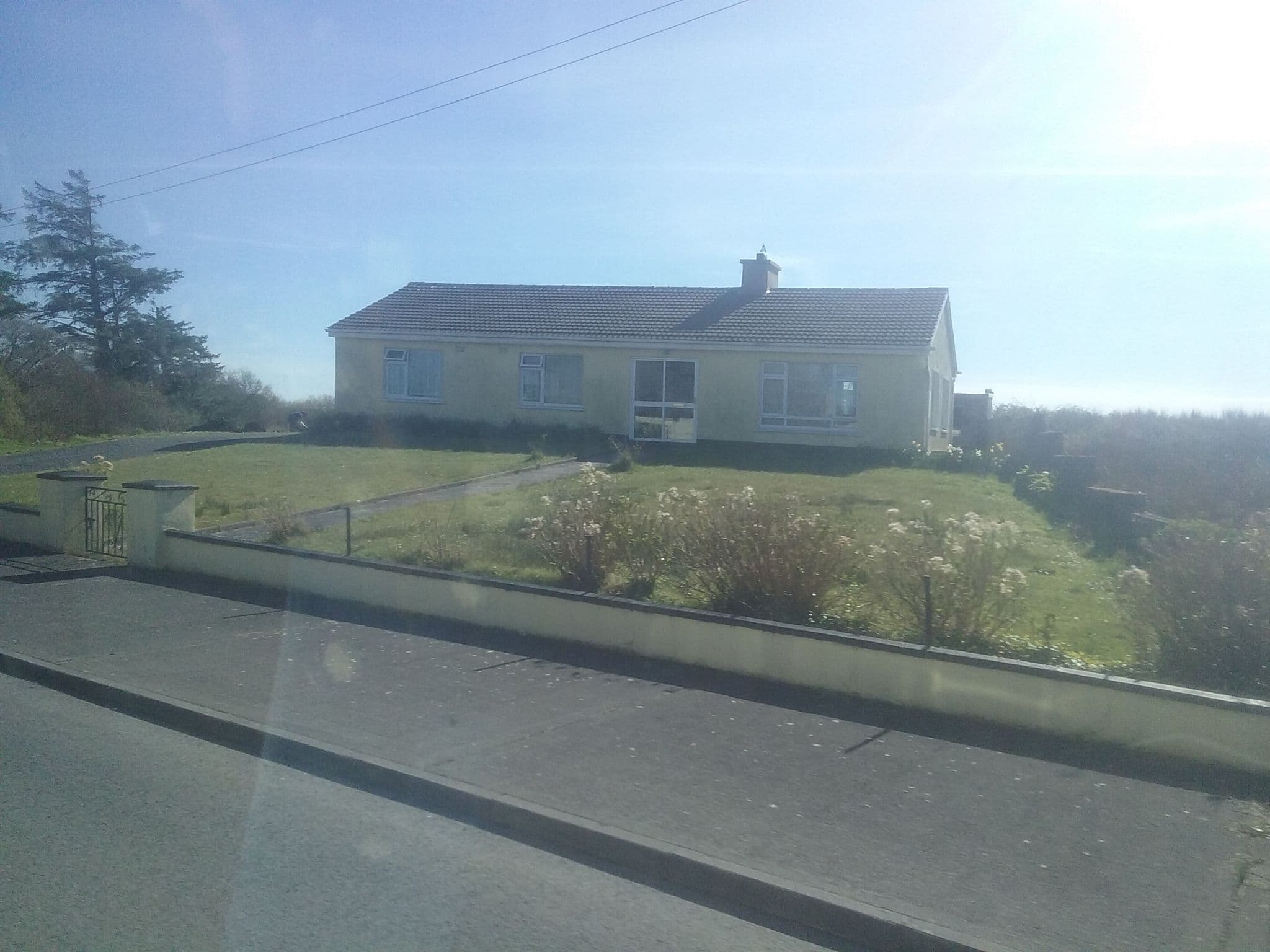 Street view near King Thomond Hotel, Ennistimon — © tshedy (CC BY-SA · Mapillary)