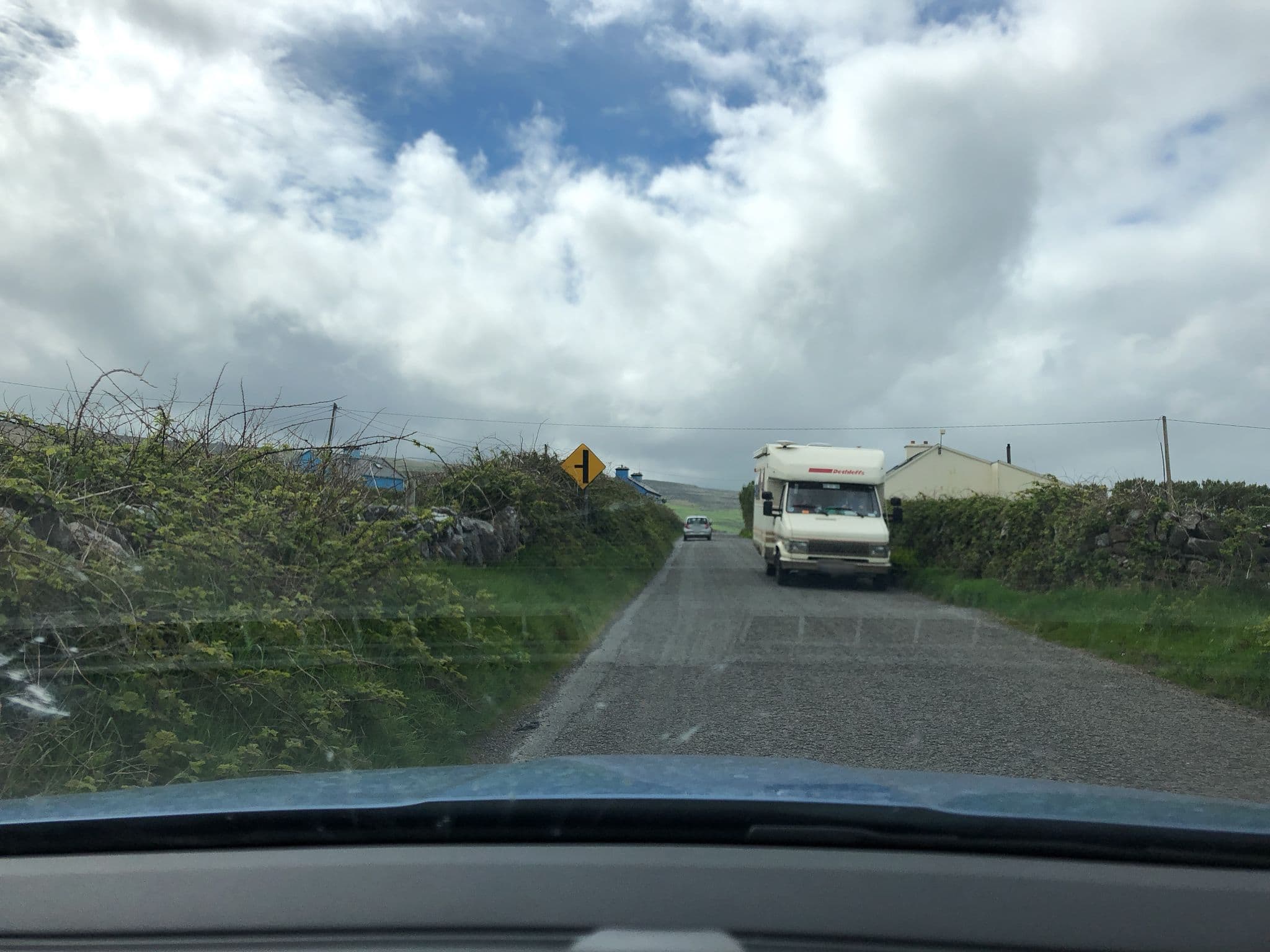 Street view near SeaCoast Lodge, Ennistimon — © stefan005 (CC BY-SA · Mapillary)