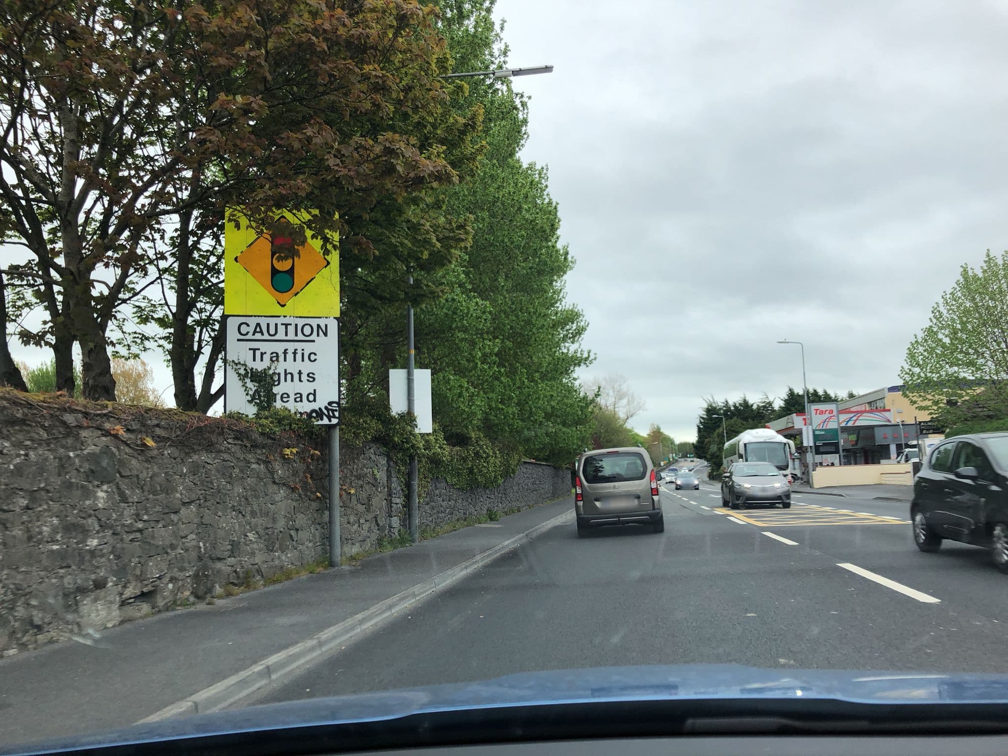 Street view near Woodhaven Lodge B&B, Galway — © stefan005 (CC BY-SA · Mapillary)