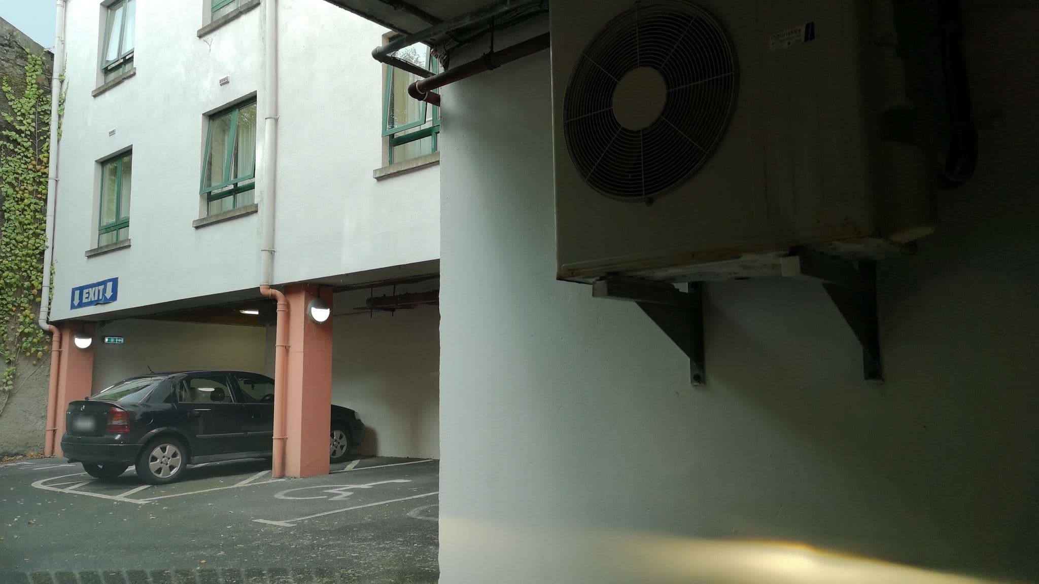 Street view near Westport Coast Hotel, Westport — © dacor (CC BY-SA · Mapillary)