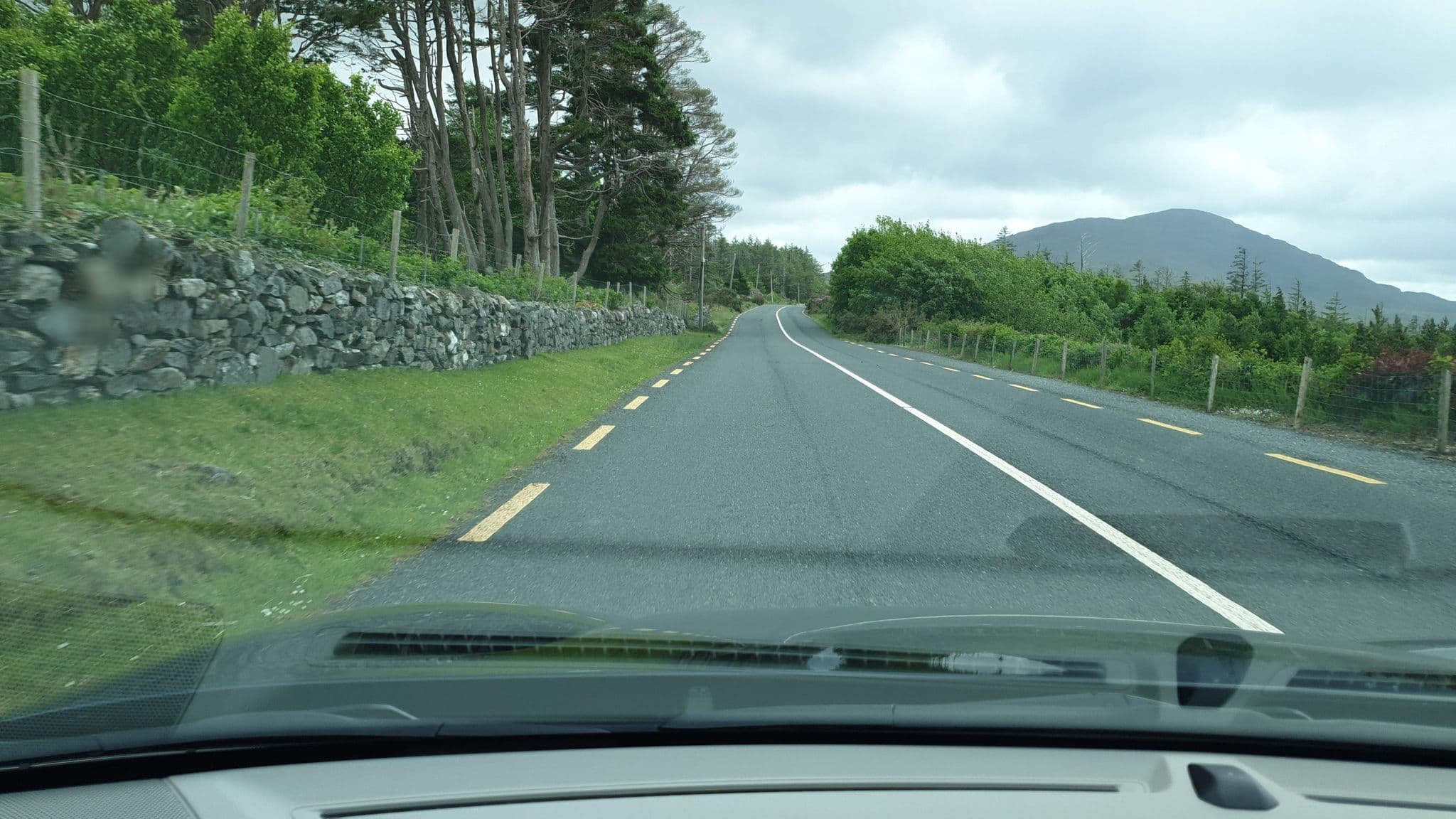 Street view near Lough Inagh Lodge, Clifden — © yannakis (CC BY-SA · Mapillary)