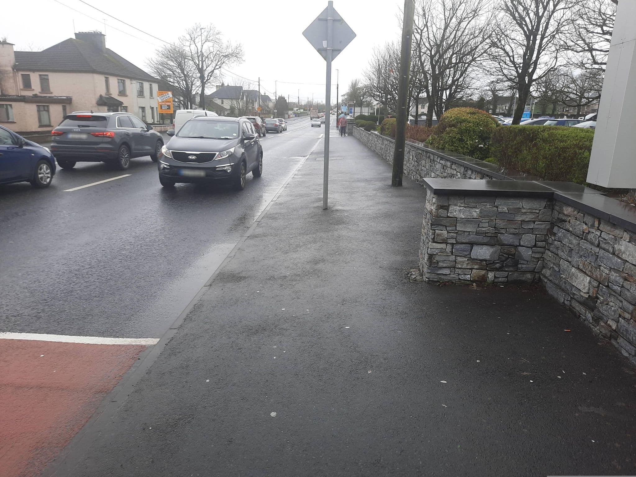 Street view near Great Southern Corib Hotel, Galway — © SeanCrabbe (CC BY-SA · Mapillary)