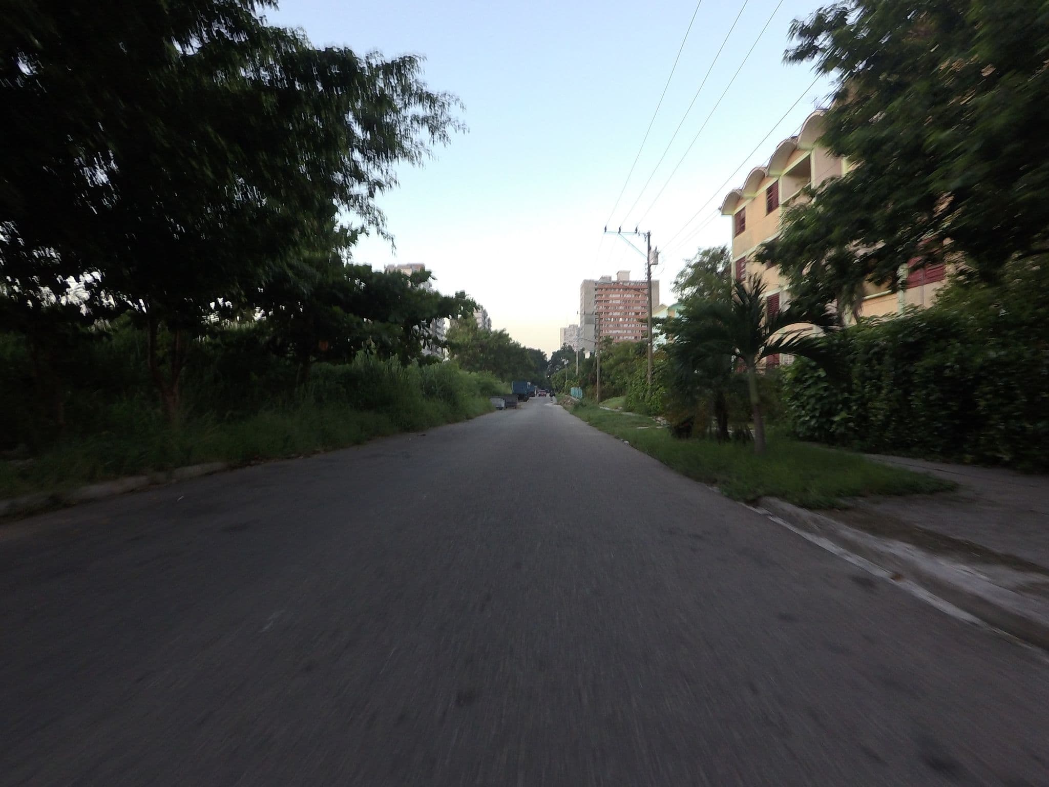 Street view near Bloque 13, Plaza de la Revolución — © elpbatista (CC BY-SA · Mapillary)