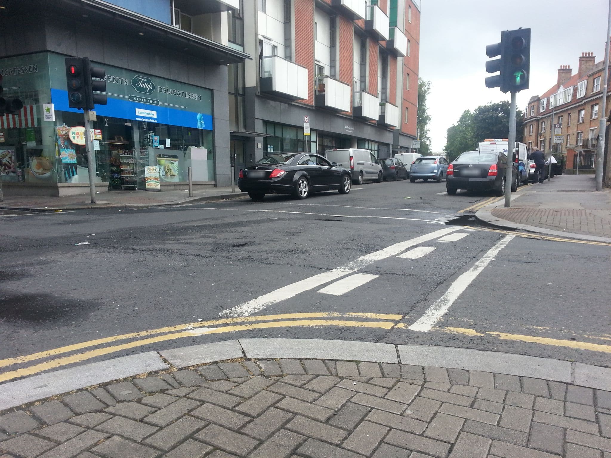 Street view near Mercer Hotel, Dublin — © pbb (CC BY-SA · Mapillary)