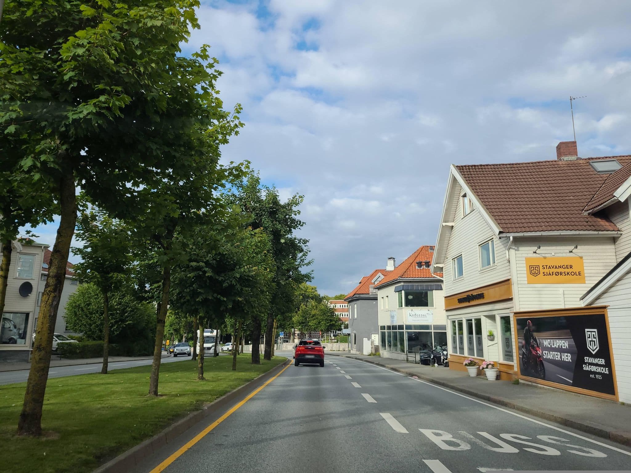 Street view near Noor Investering, Stavanger — © jopparn2 (CC BY-SA · Mapillary)