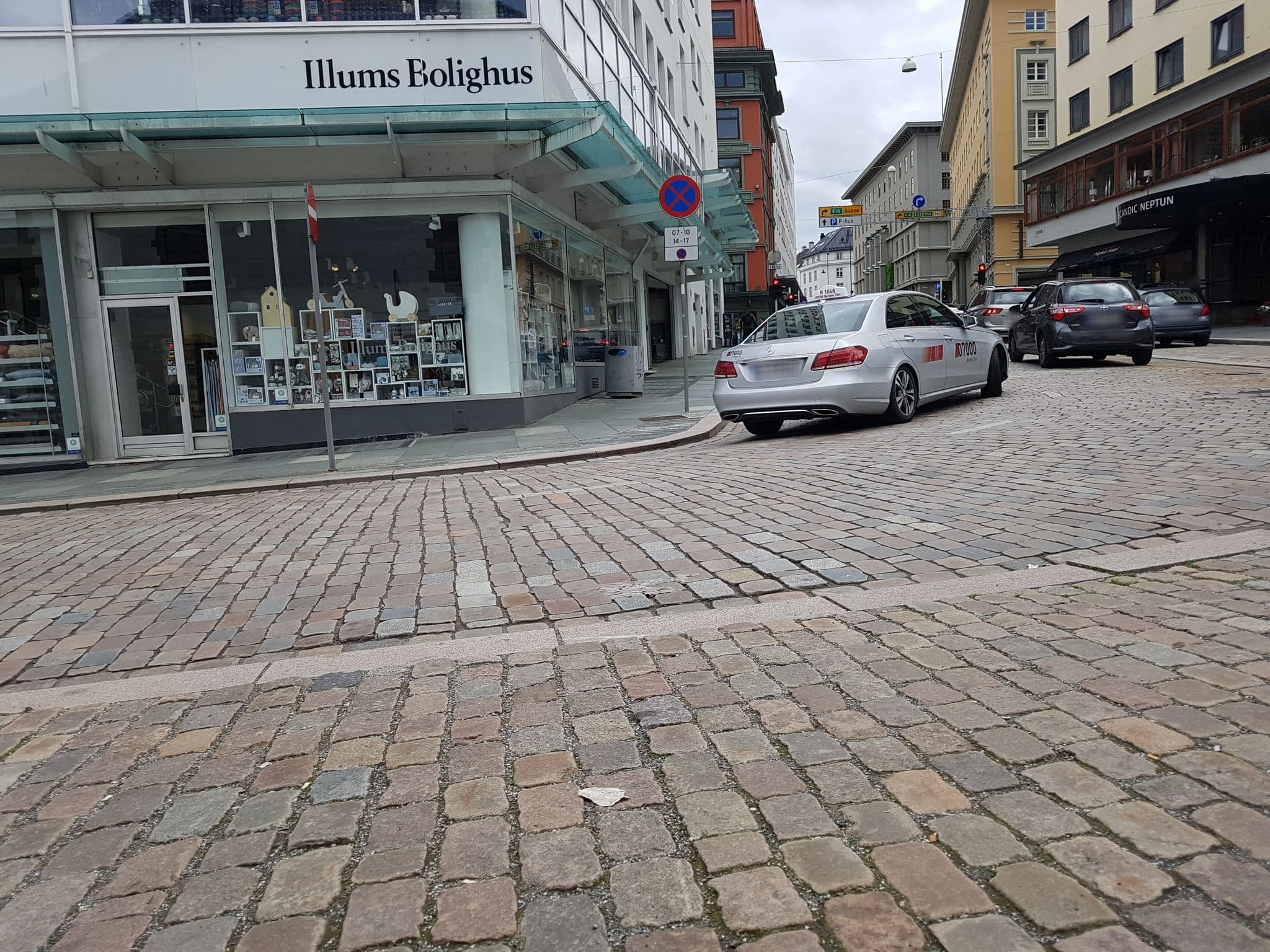 Street view near Berstadhuset, Bergen — © pbb (CC BY-SA · Mapillary)