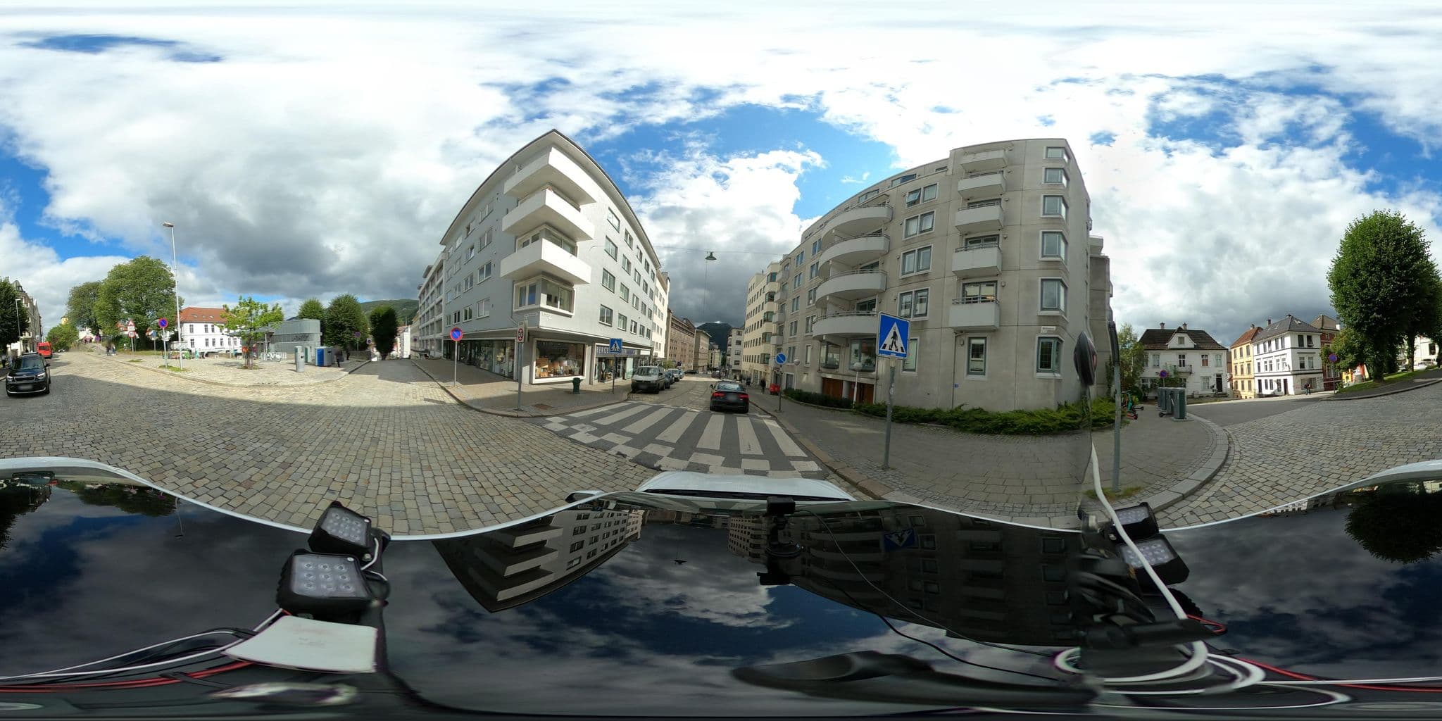 Street view near Bergen City Apartments, Halvkannesmauet 12, Bergen — © catoandersen (CC BY-SA · Mapillary)