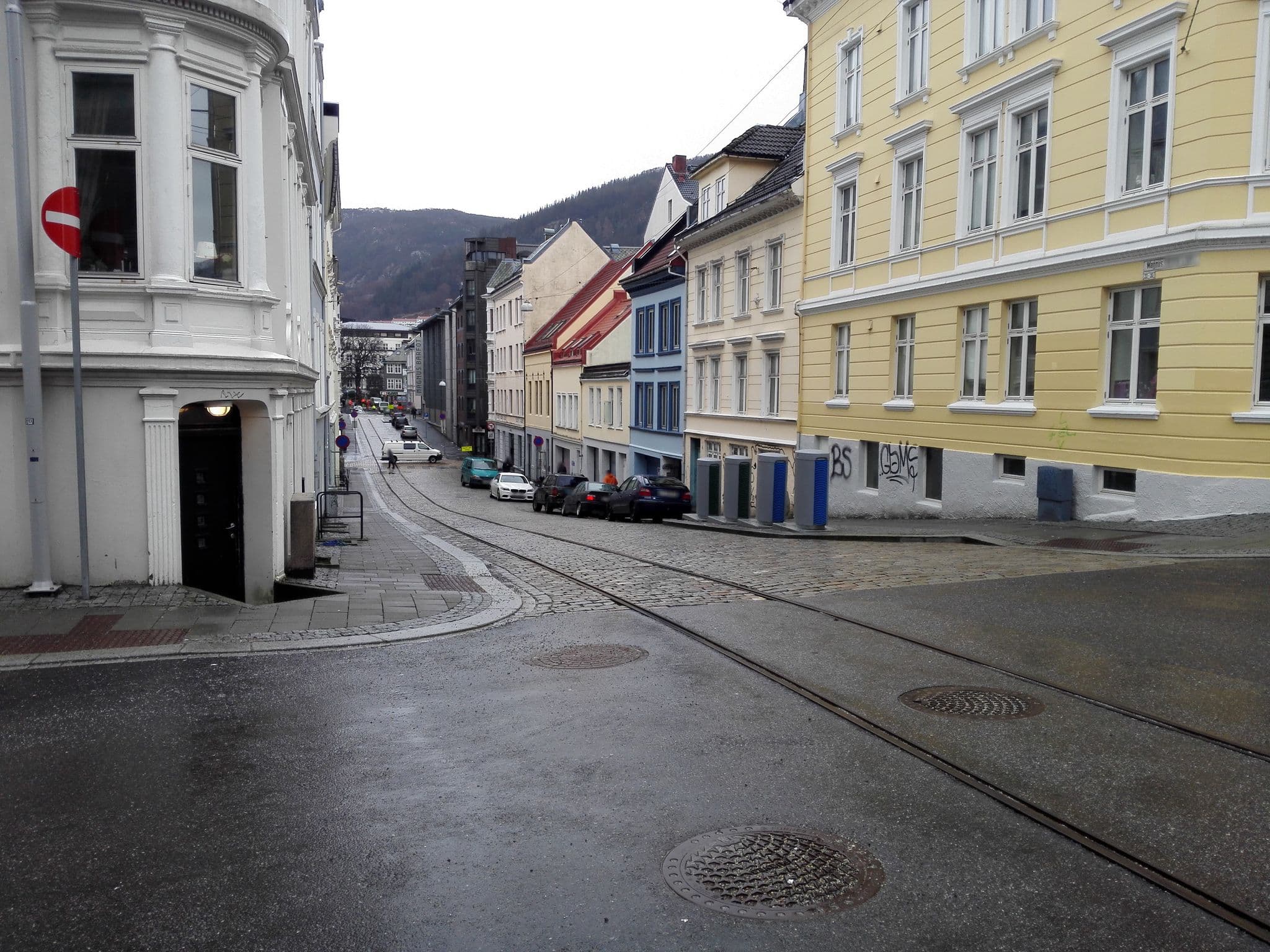 Street view near Sorbonne, Bergen — © fredriklindseth (CC BY-SA · Mapillary)