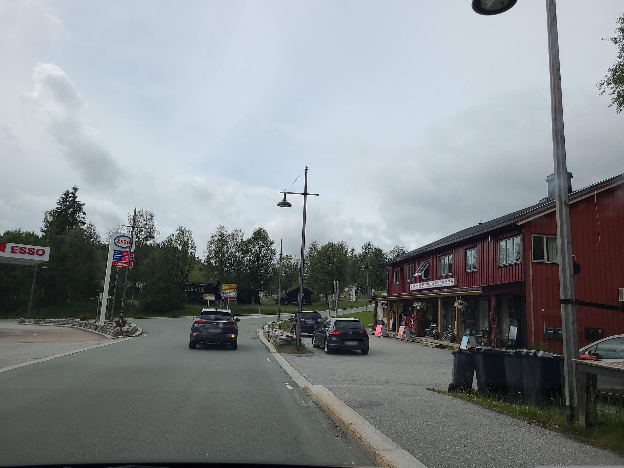 Street view near Austbø Hotel Ans, Rjukan — © jopparn2 (CC BY-SA · Mapillary)