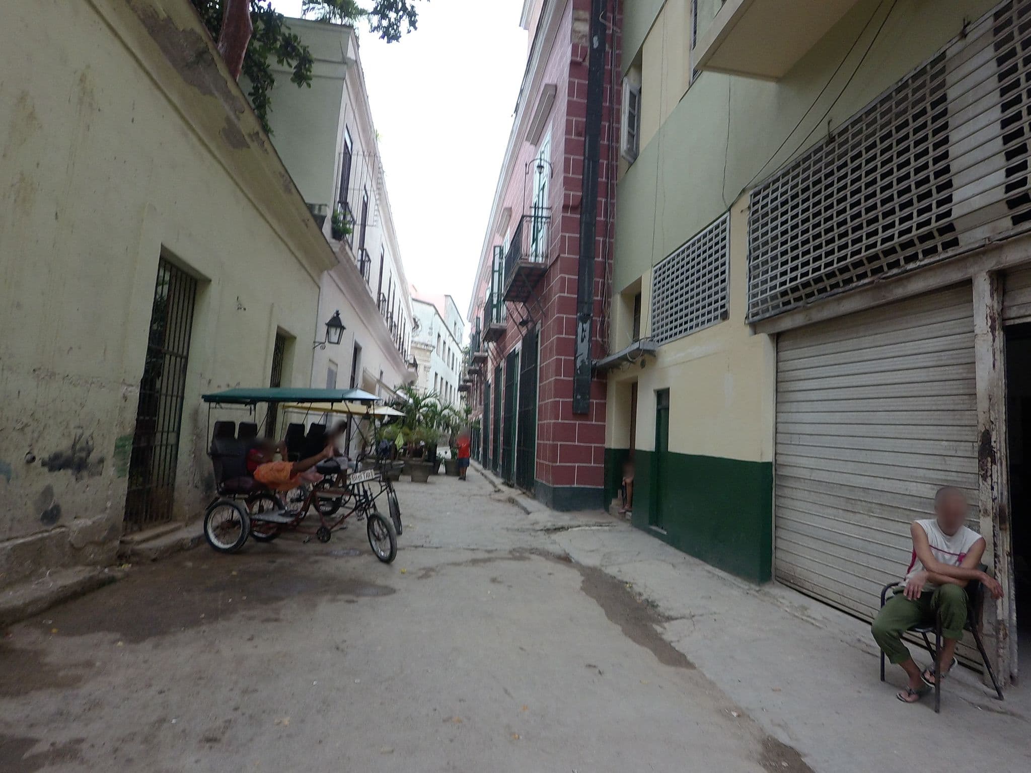 Street view near Conde de Villanueva, La Habana Vieja — © elpbatista (CC BY-SA · Mapillary)