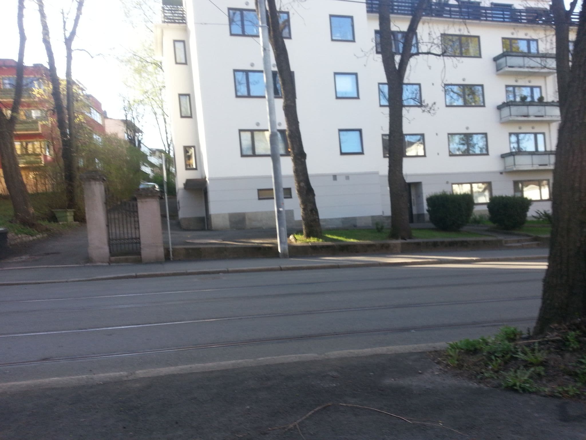 Street view near Gisle Fjeldsæter, Oslo — © pbb (CC BY-SA · Mapillary)
