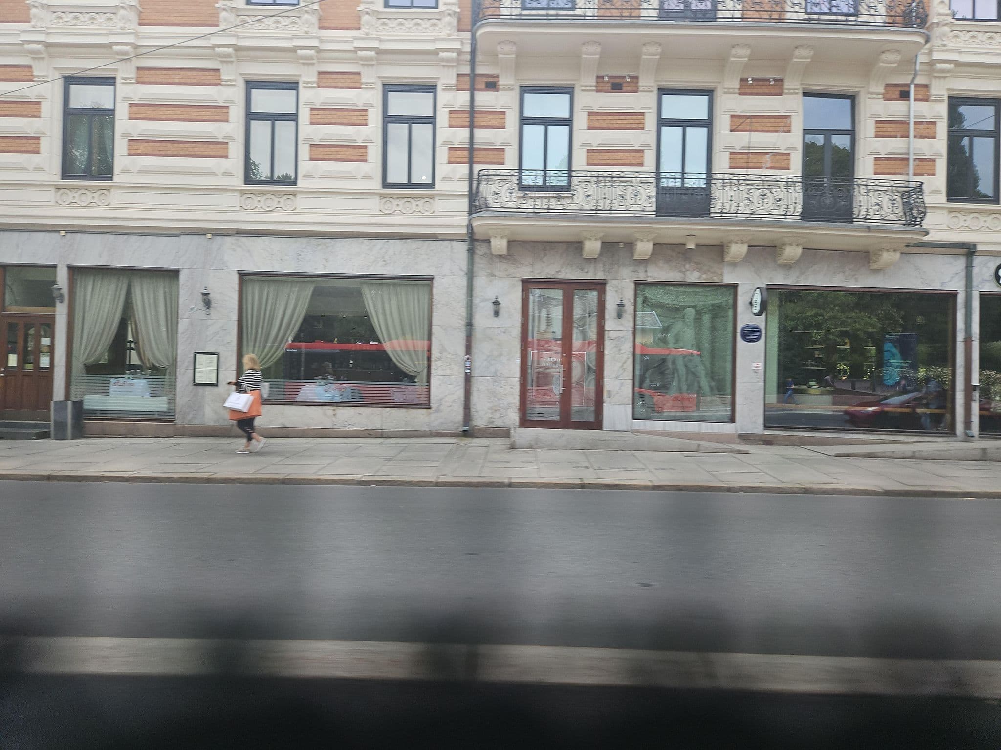 Street view near Frogner House Apartments, Oslo — © pbb (CC BY-SA · Mapillary)