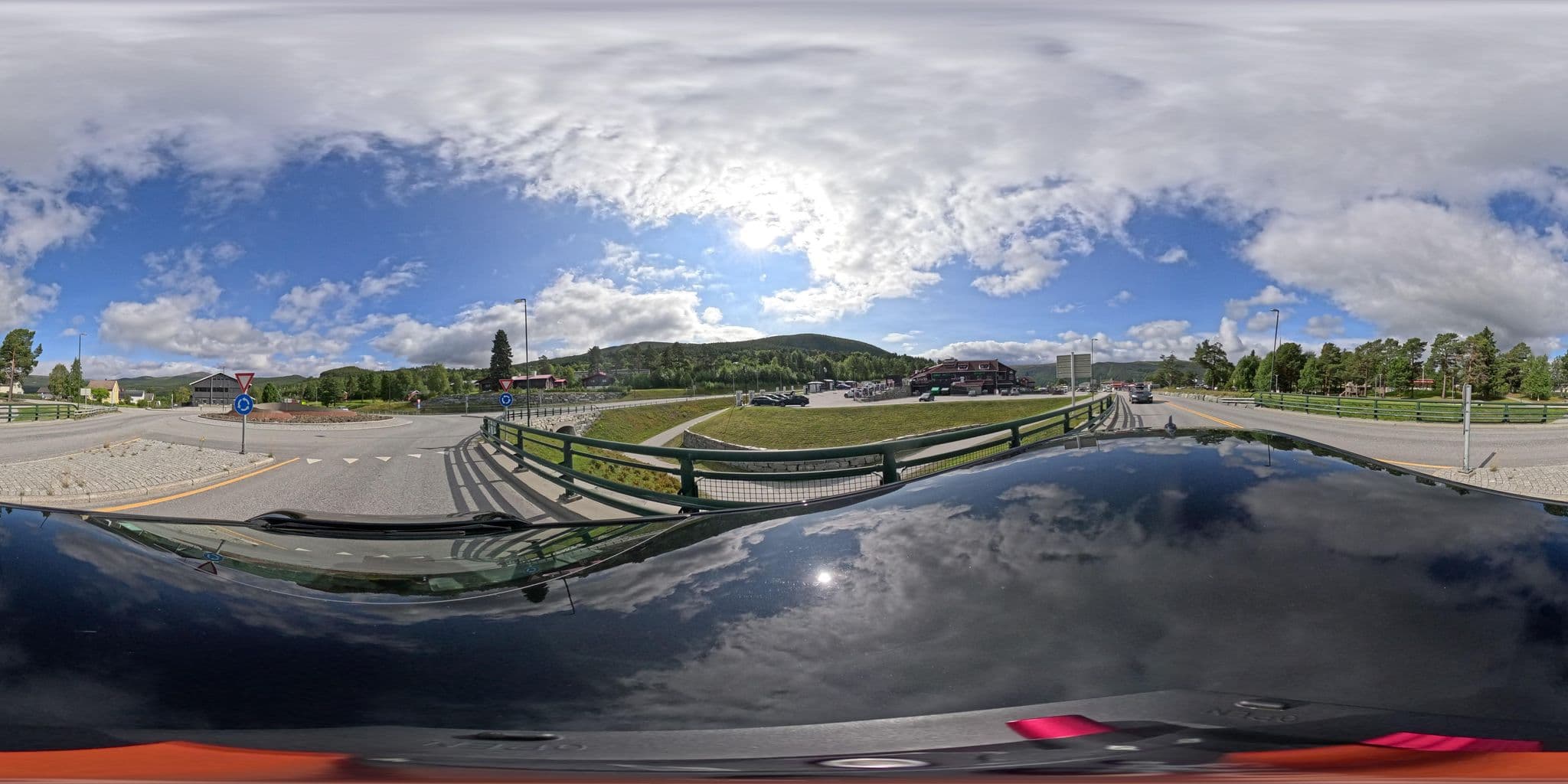 Street view near Mountain Experience Terje Rian, Dombås — © yannakis (CC BY-SA · Mapillary)