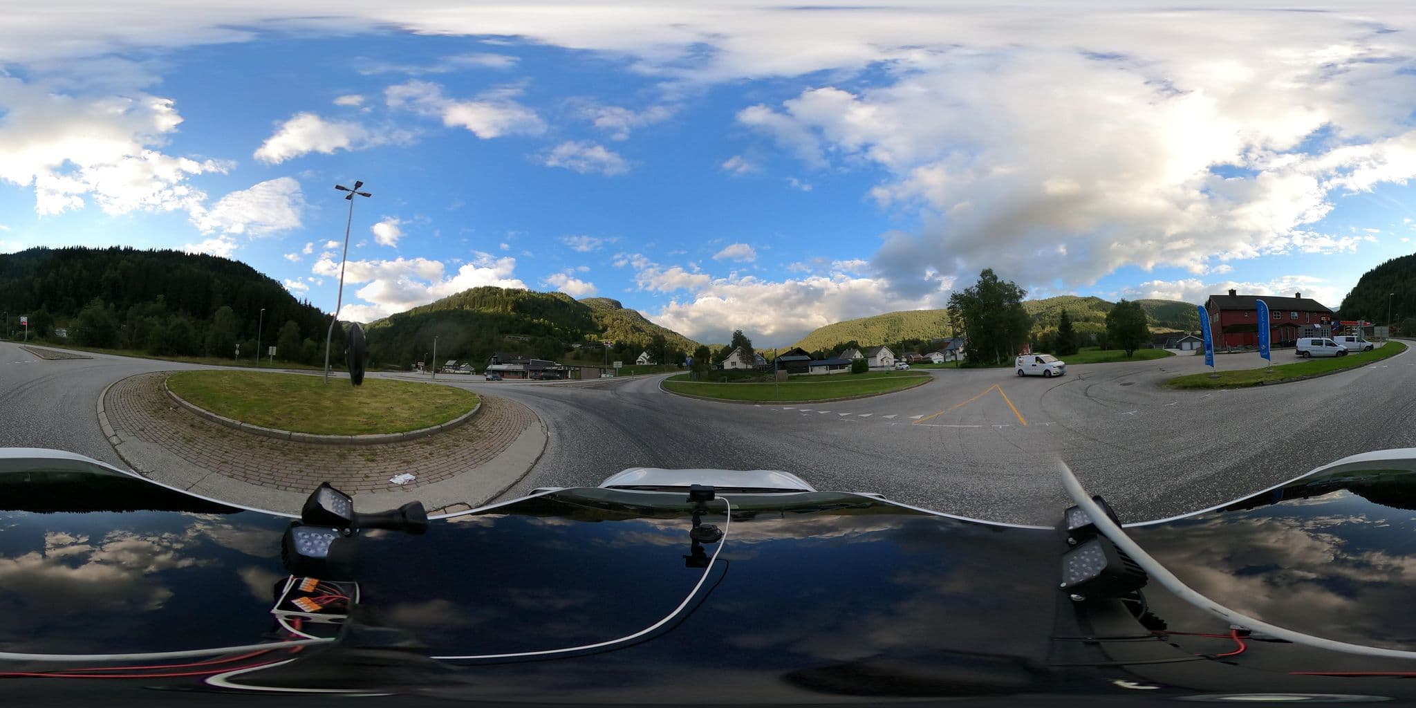 Street view near Haukeliseter Fjellstue, Voss — © catoandersen (CC BY-SA · Mapillary)
