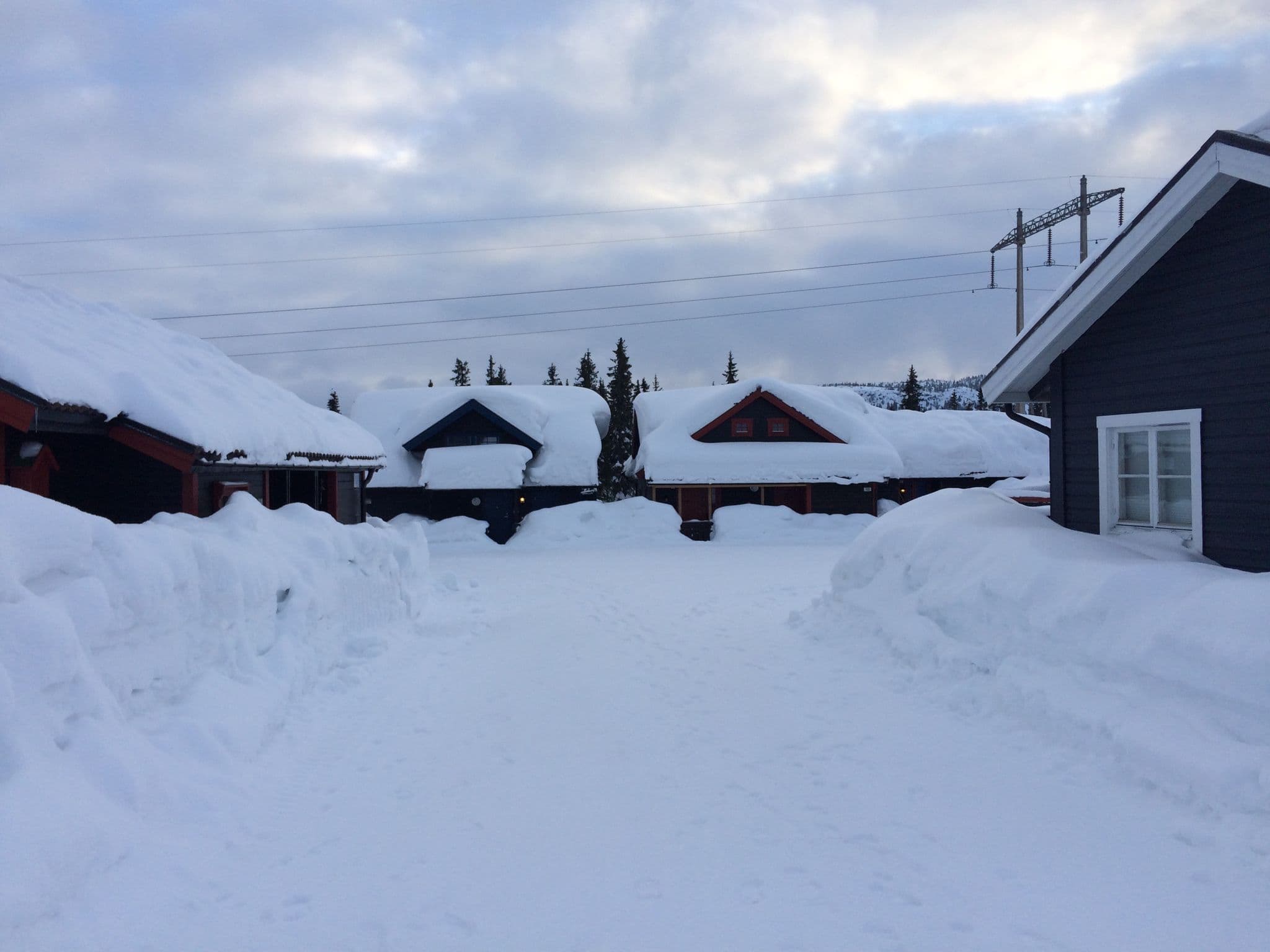 Street view near Rainbow Hoyfjells Hotel, Lillehammer — © peterleth (CC BY-SA · Mapillary)