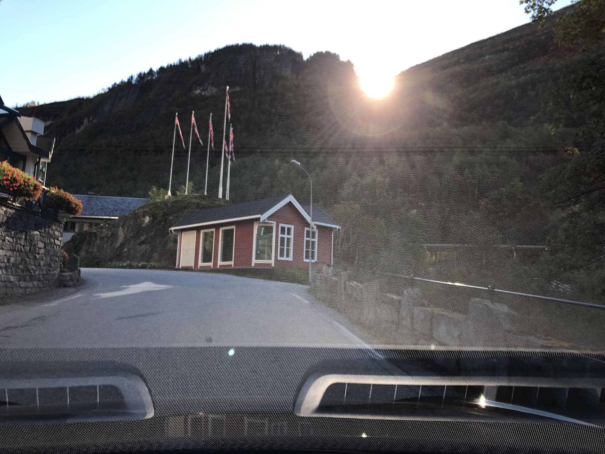 Street view near Hotell Union, Stranda — © derzornigemarkus (CC BY-SA · Mapillary)