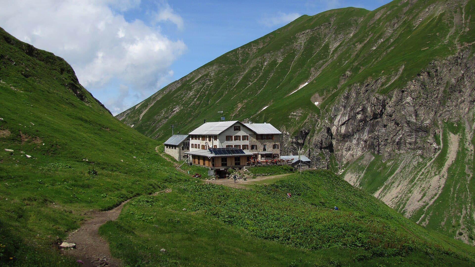 Kemptner Hütte (via Wikimedia Commons, CC BY-SA 3.0)