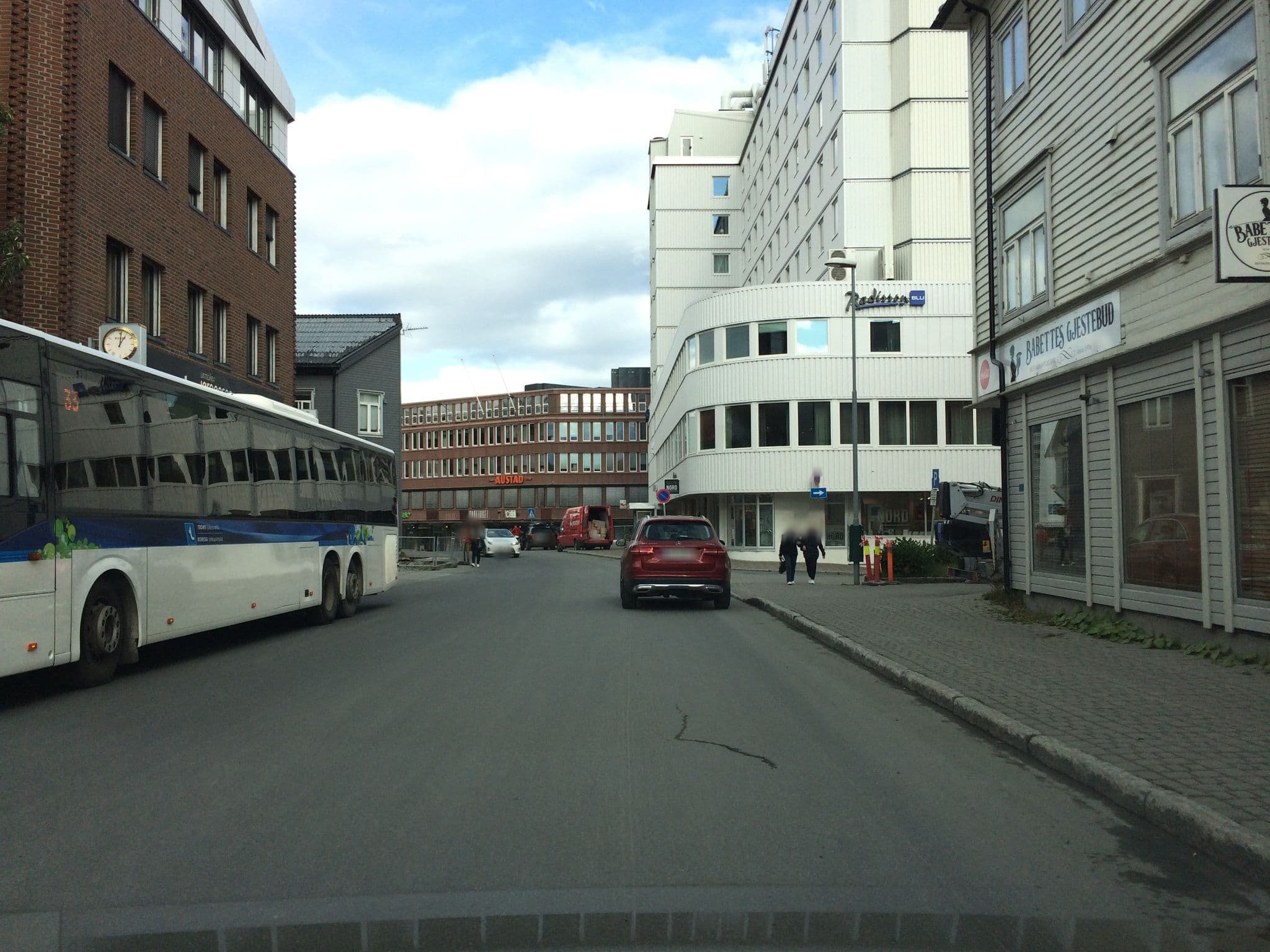 Street view near Malangen Brygger, Tromsø — © peterleth (CC BY-SA · Mapillary)