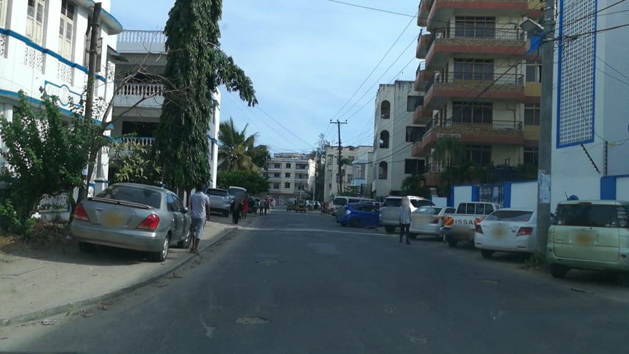 Street view near Mansion Hotel, Mombasa — © lga (CC BY-SA · Mapillary)
