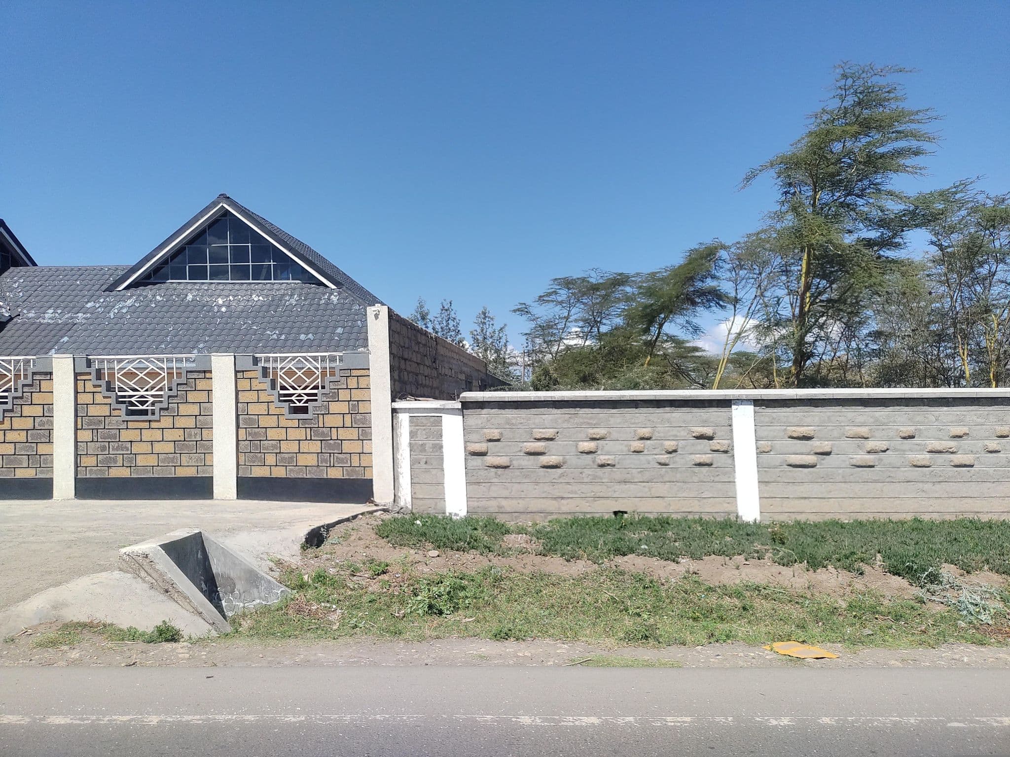Street view near Leisure Apex Resort, Naivasha — © mapeadora (CC BY-SA · Mapillary)