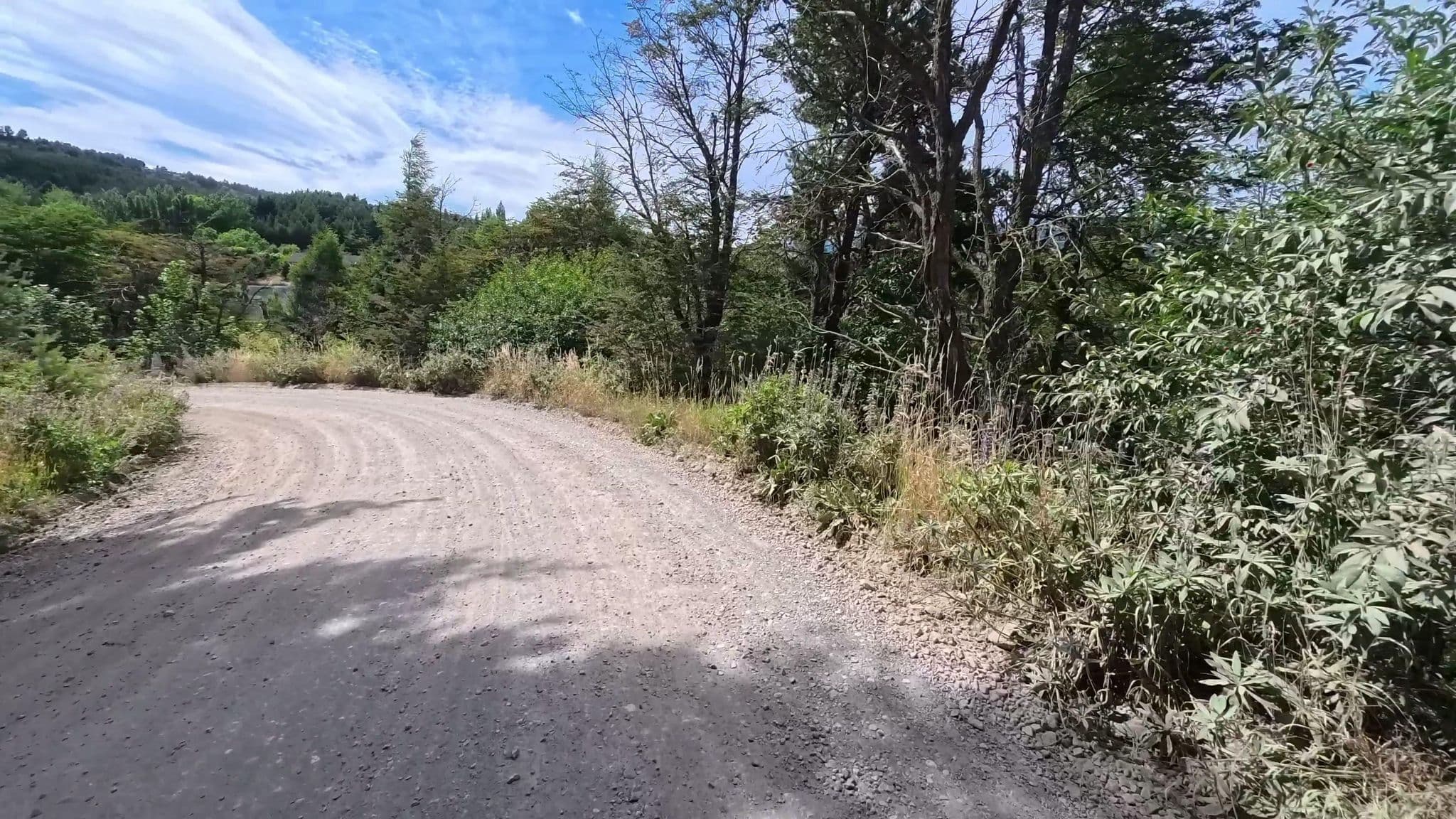 Street view near Cabañas La Pasarela, Coyhaique — © contactoacve (CC BY-SA · Mapillary)