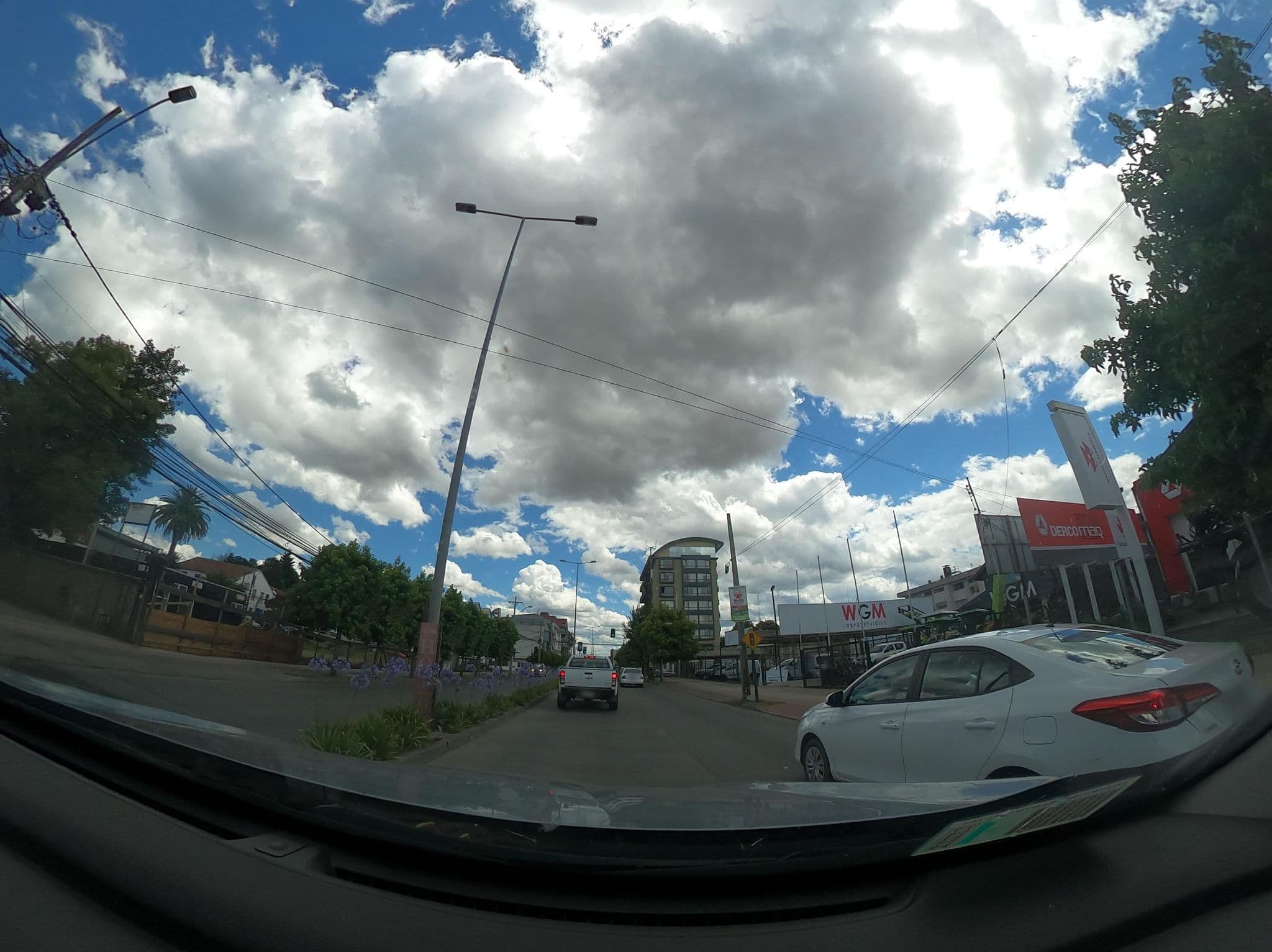 Street view near HOTEL RUTA 5 SUR, Osorno — © felipeeugenio (CC BY-SA · Mapillary)
