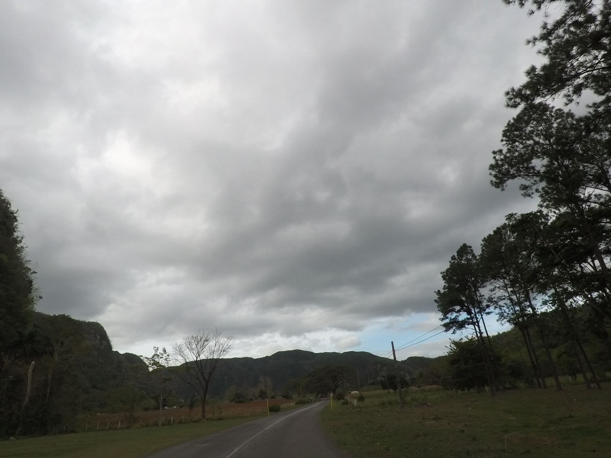 Street view near Las Magnolias, Viñales