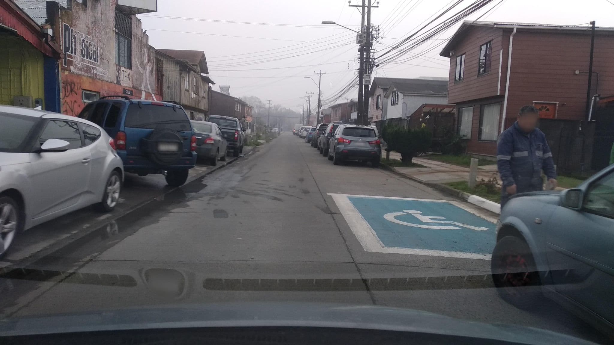 Street view near Pensión Barbarein, Valdivia — © ariellopez (CC BY-SA · Mapillary)