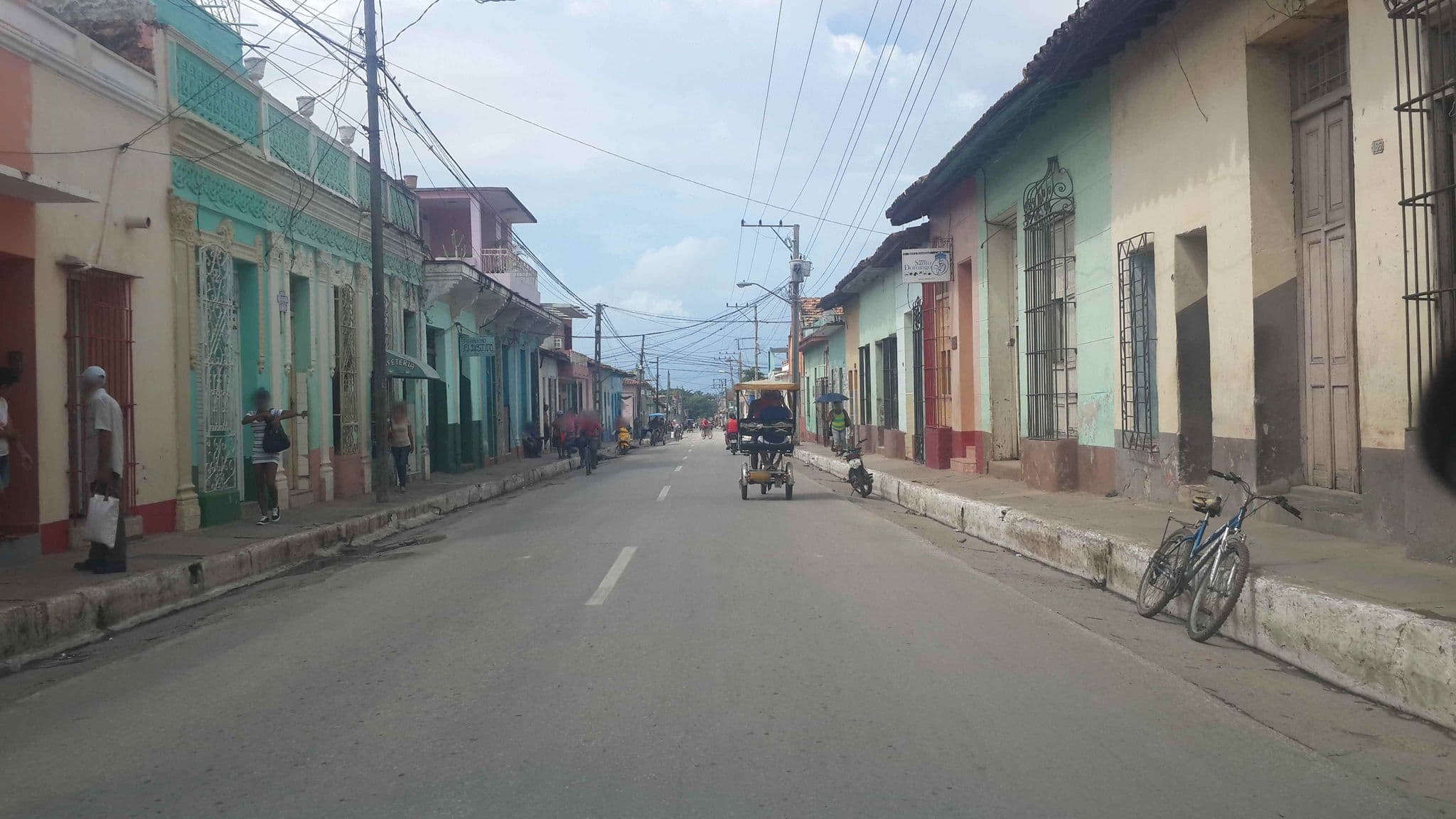 Street view near Hostal Mirakuru - Gran Familia, Trinidad