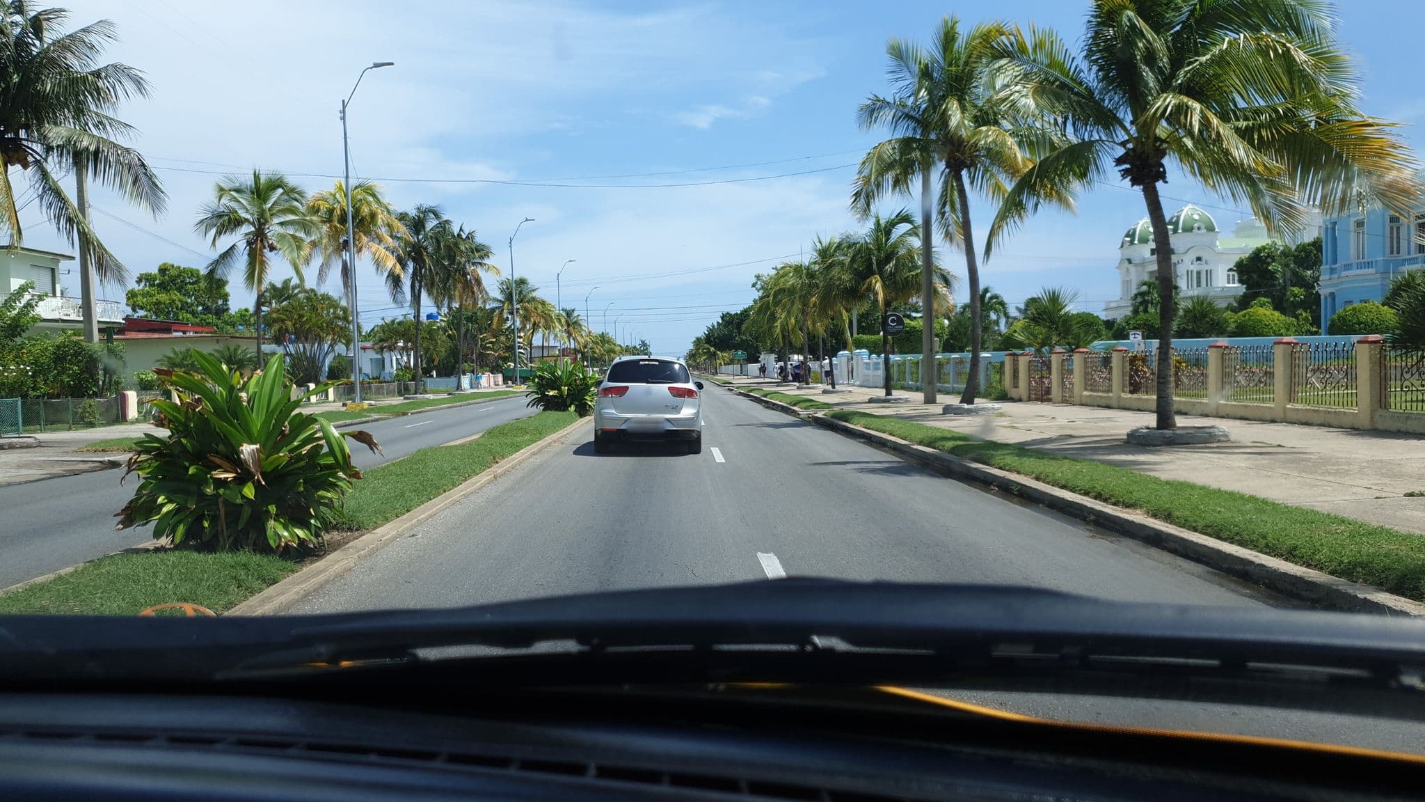 Street view near Hostal Mirtha, Cienfuegos