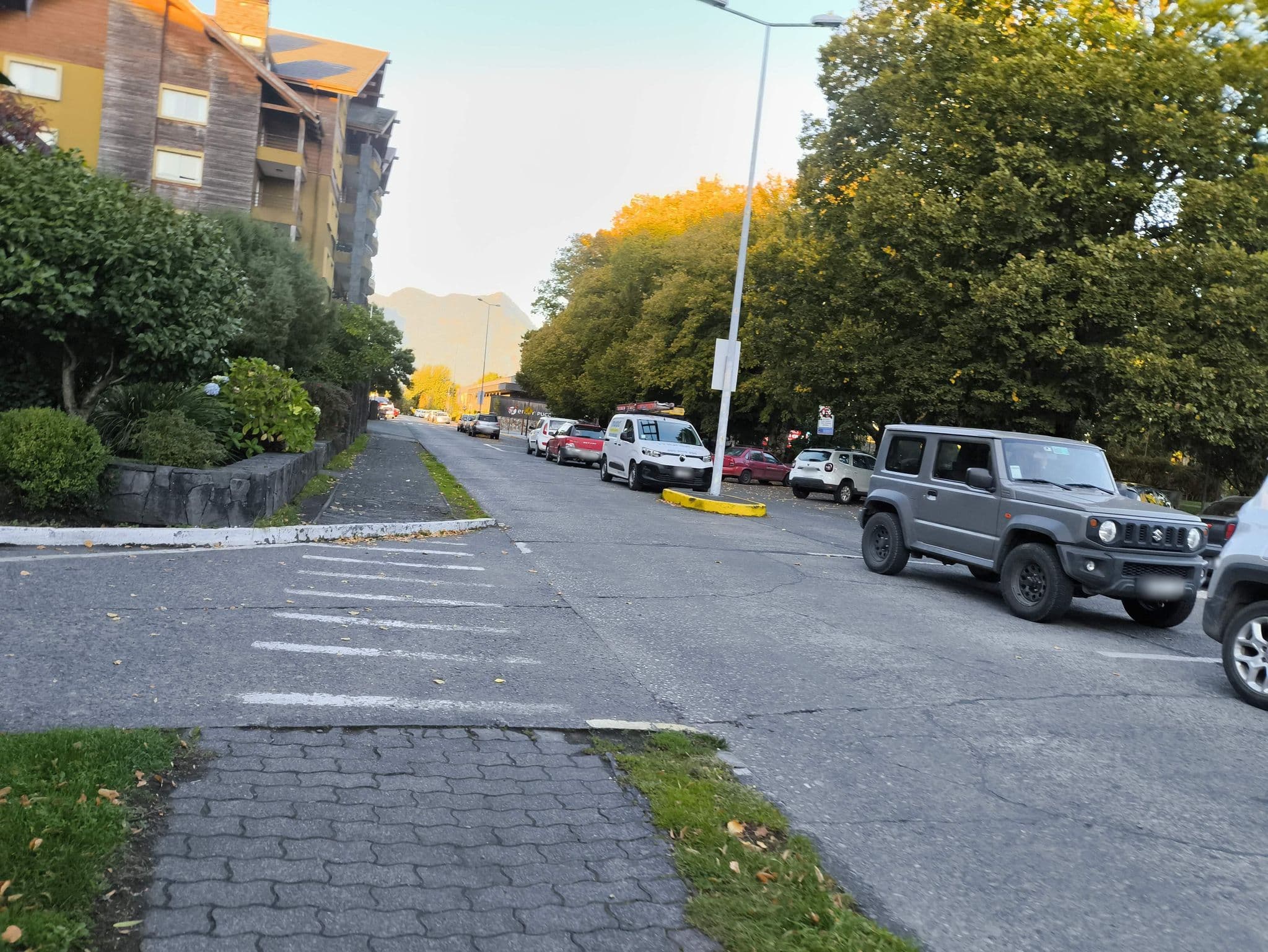 Street view near Paradise Pucon International Hostel, Pucón — © cotelabarca (CC BY-SA · Mapillary)