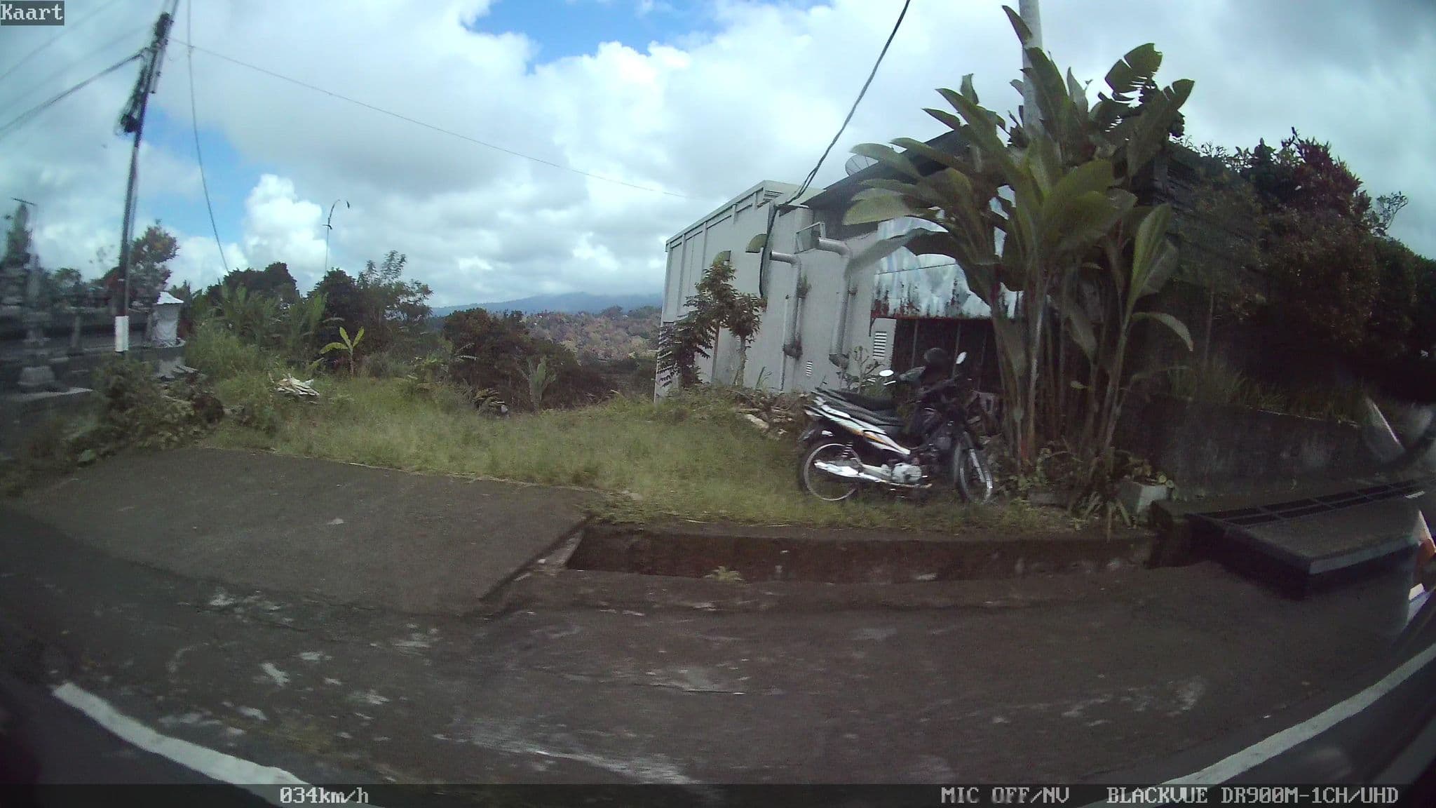 Street view near Pacung Mountain Resort, Munduk — © kaart_2 (CC BY-SA · Mapillary)
