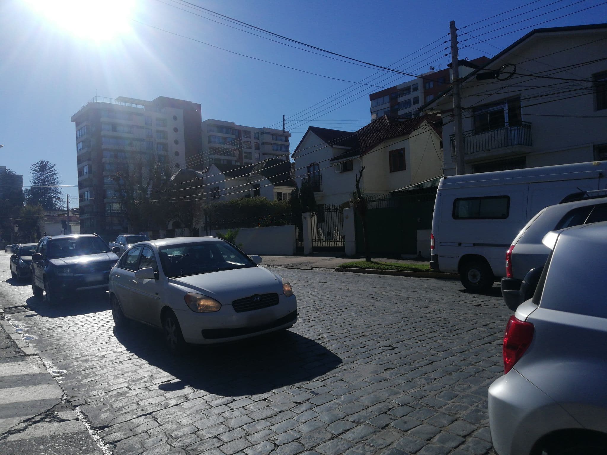 Street view near Residencial Golden Fence, Viña del Mar — © lorealicera (CC BY-SA · Mapillary)