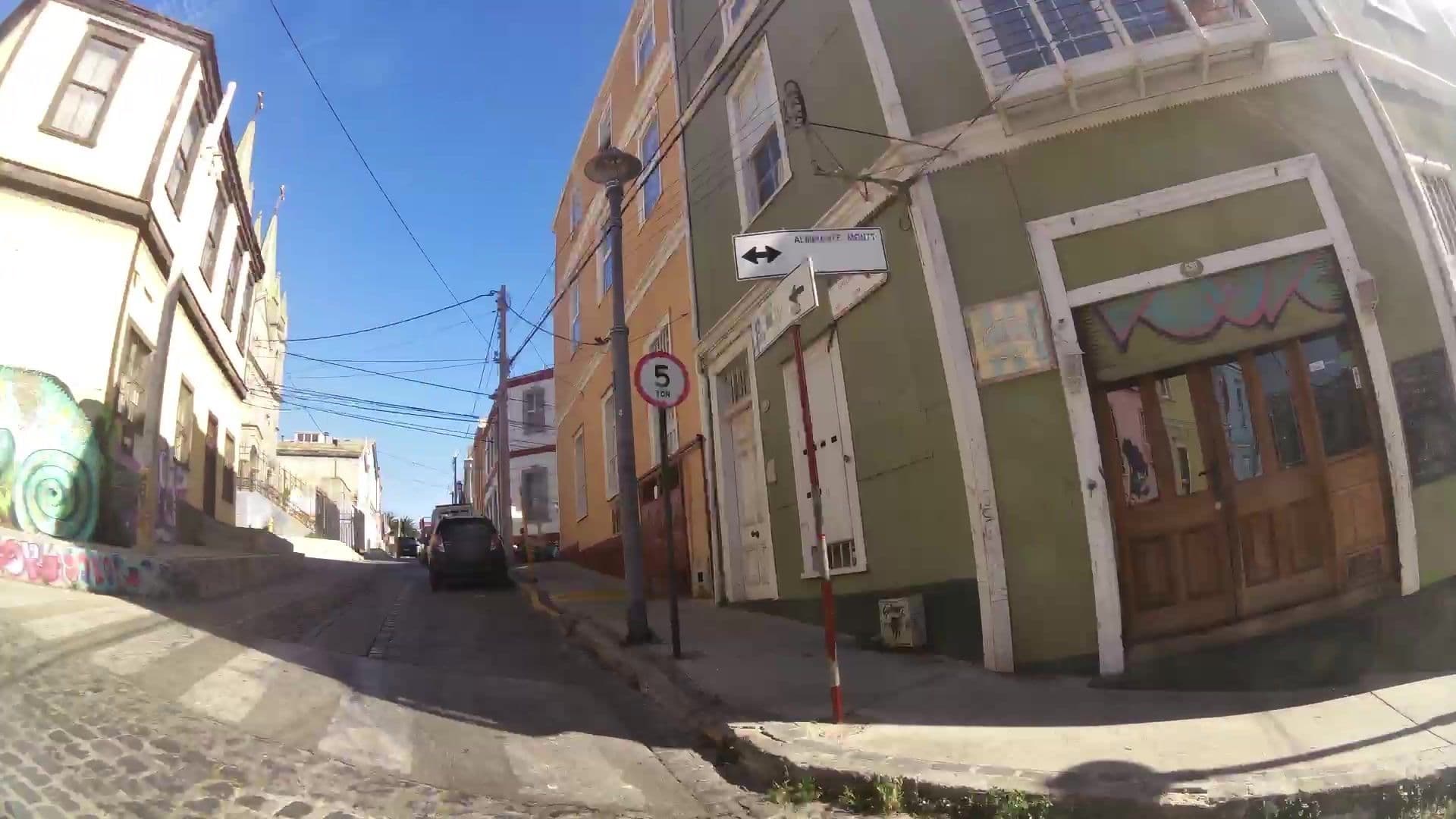 Street view near Casa Galos Apart Hotel, Valparaíso — © kaartcam (CC BY-SA · Mapillary)
