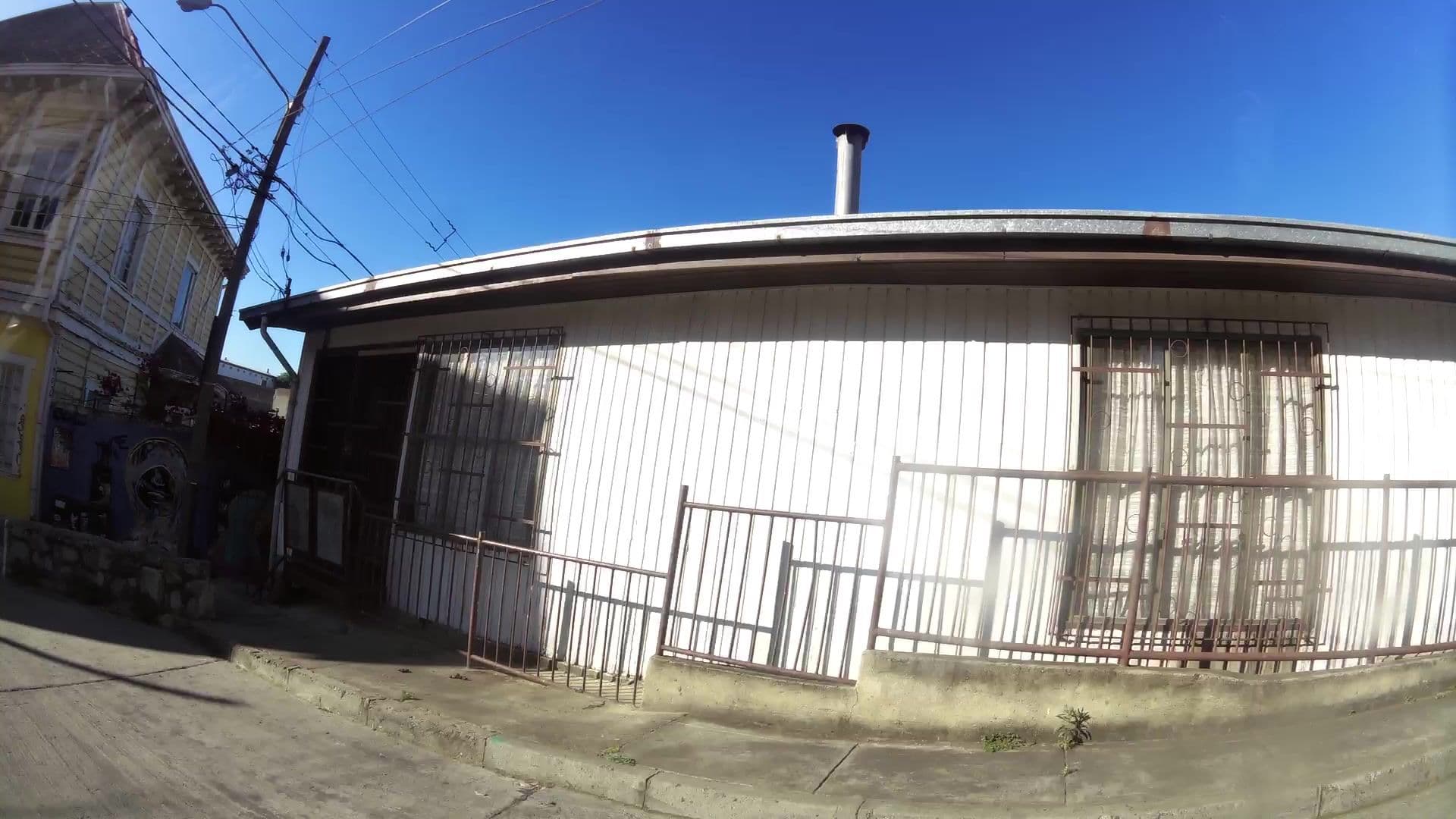 Street view near El Yoyo Backpackers, Valparaíso — © kaartcam (CC BY-SA · Mapillary)
