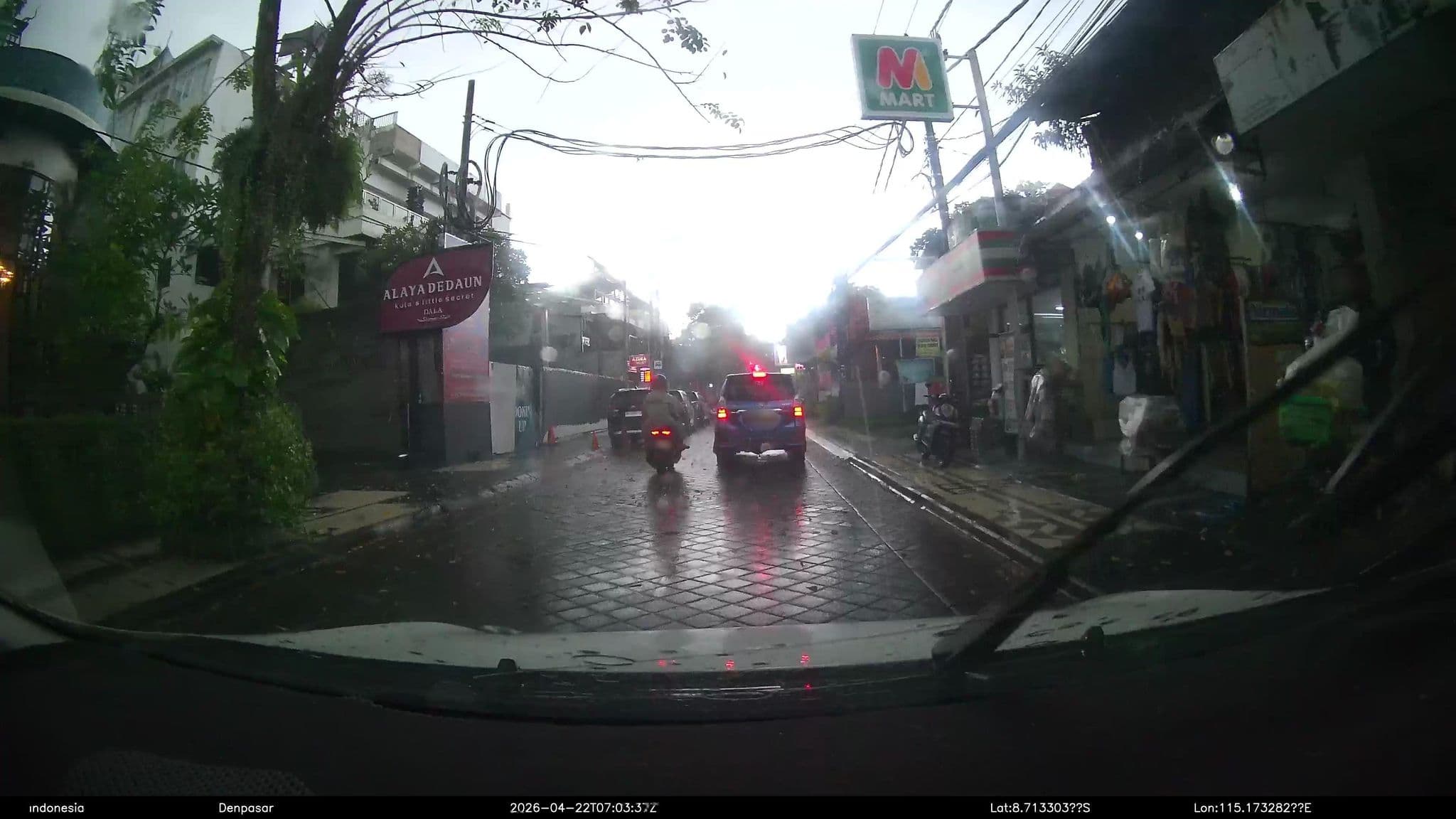 Street view near Adi Dharma, Kuta — © Kaart---FRONT (CC BY-SA · Mapillary)