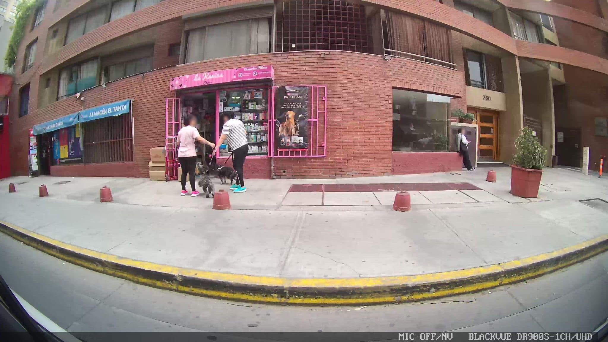 Street view near Acero Apartments, Santiago — © kaart_3 (CC BY-SA · Mapillary)